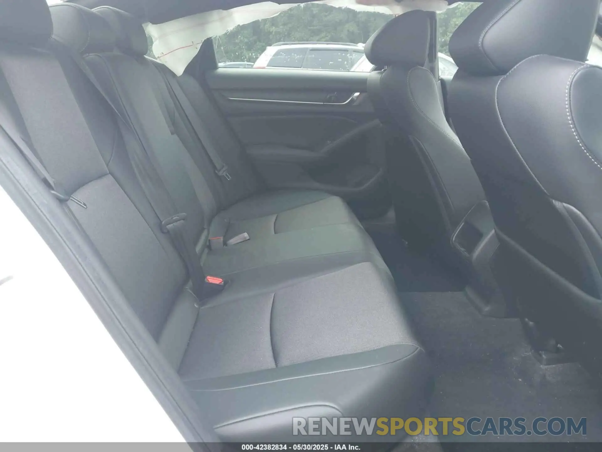 8 fotografías del automóvil dañado 1HGCV1F3XLA141566 HONDA ACCORD 2020