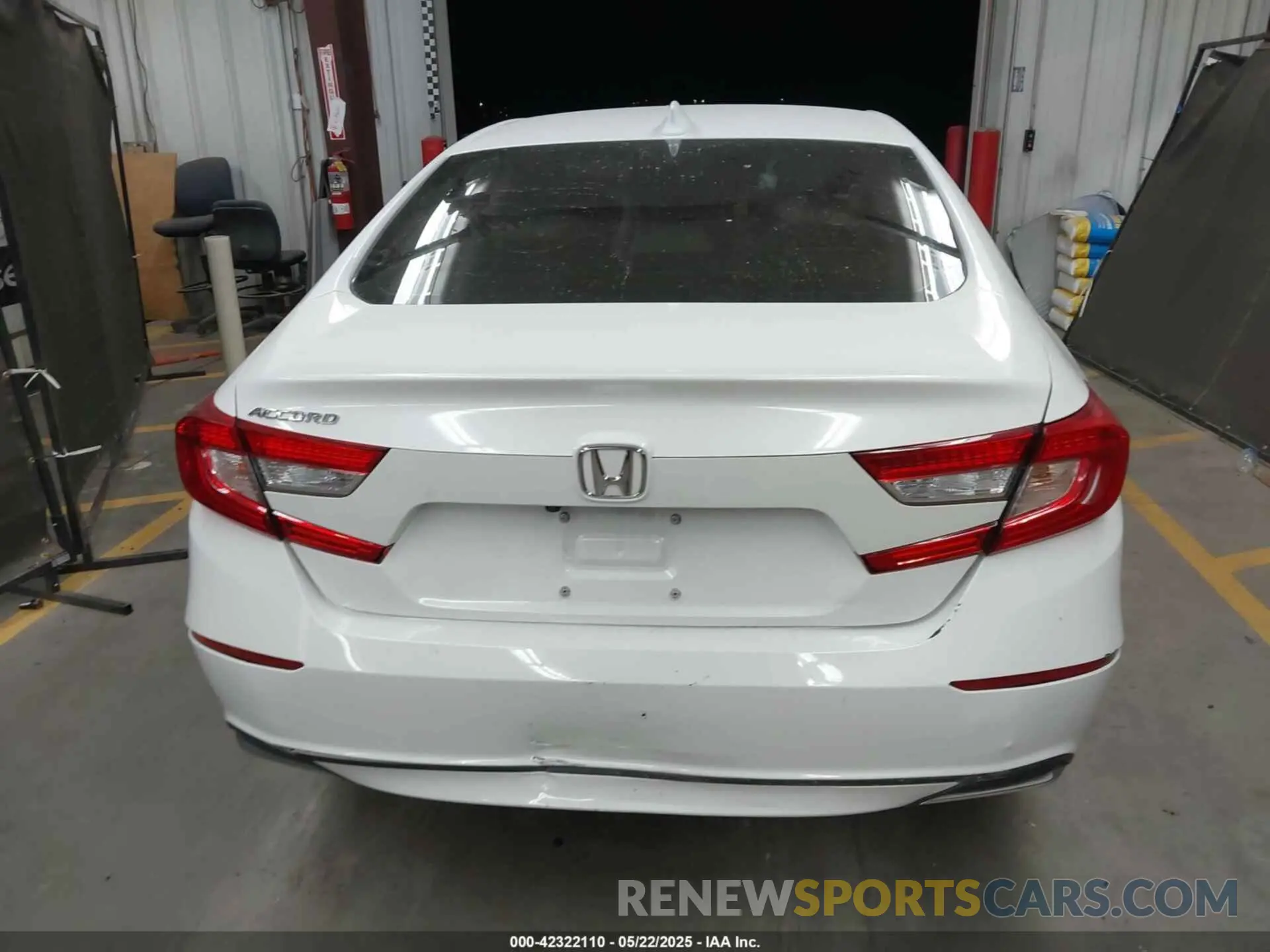 16 fotografías del automóvil dañado 1HGCV1F42LA031992 HONDA ACCORD 2020