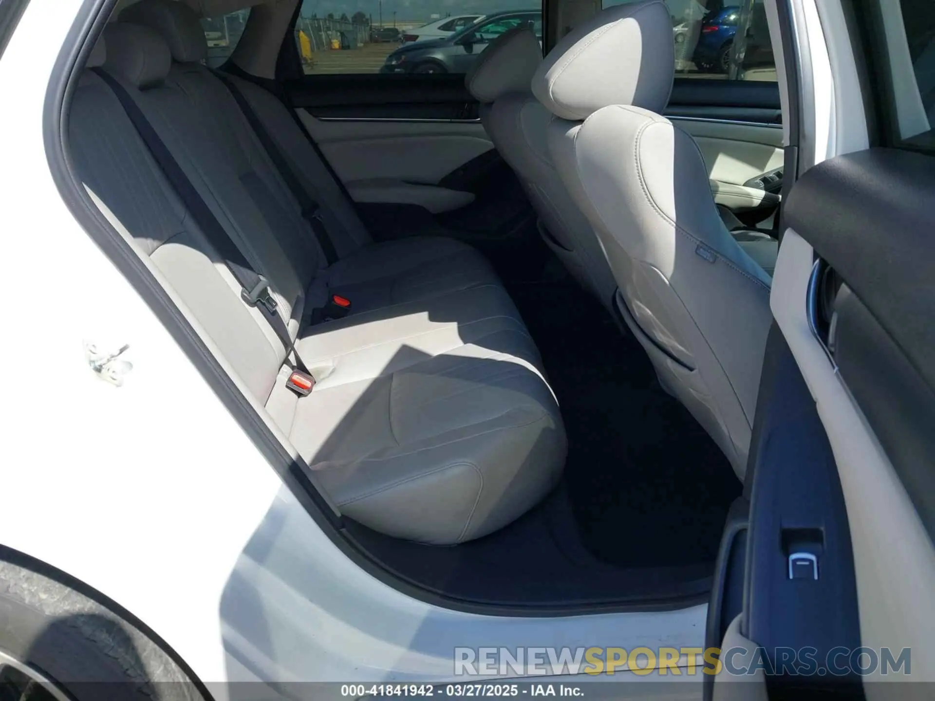 8 fotografías del automóvil dañado 1HGCV1F43LA144138 HONDA ACCORD 2020
