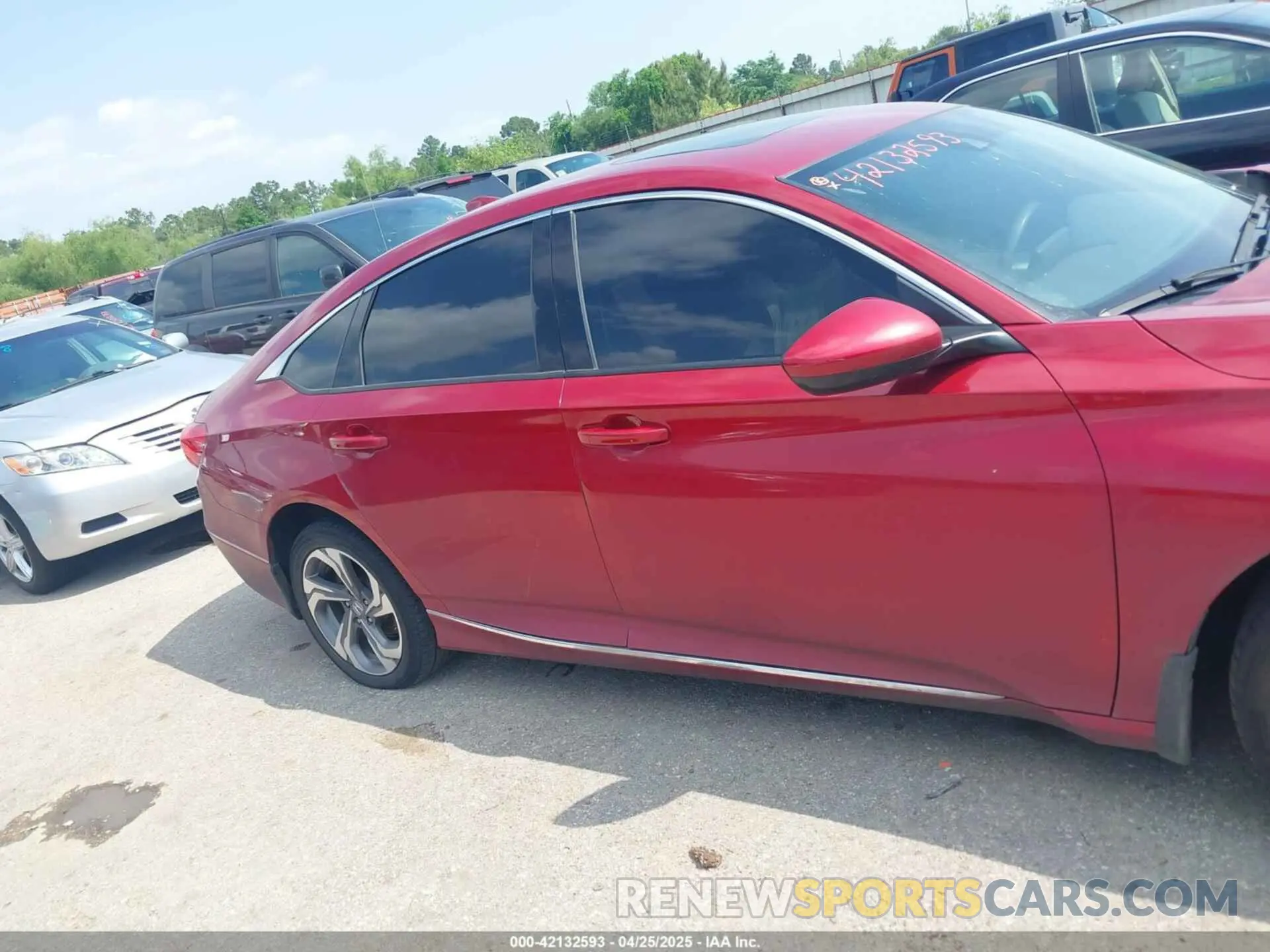 12 fotografías del automóvil dañado 1HGCV1F46LA006576 HONDA ACCORD 2020