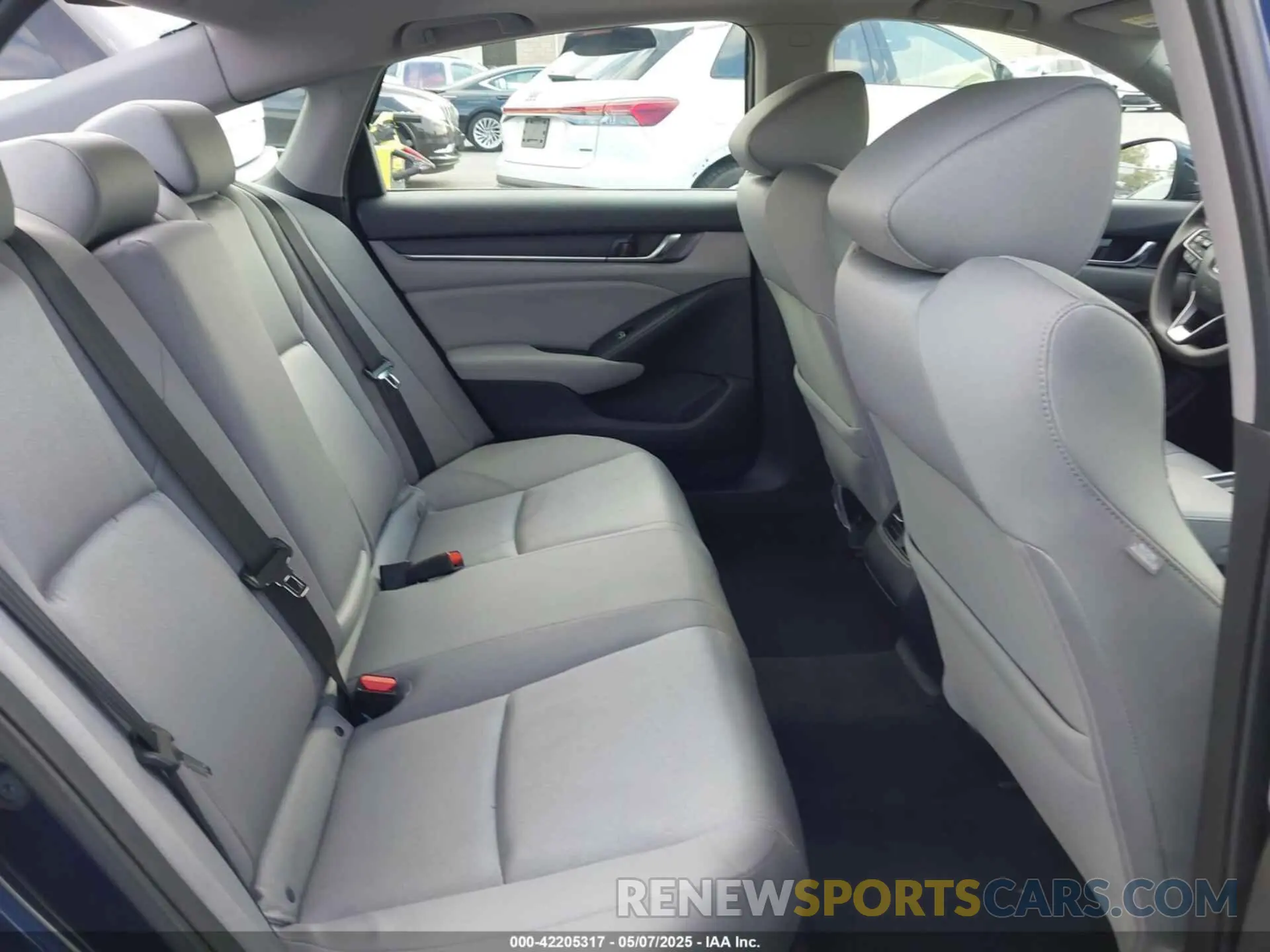 8 fotografías del automóvil dañado 1HGCV1F46LA019375 HONDA ACCORD 2020