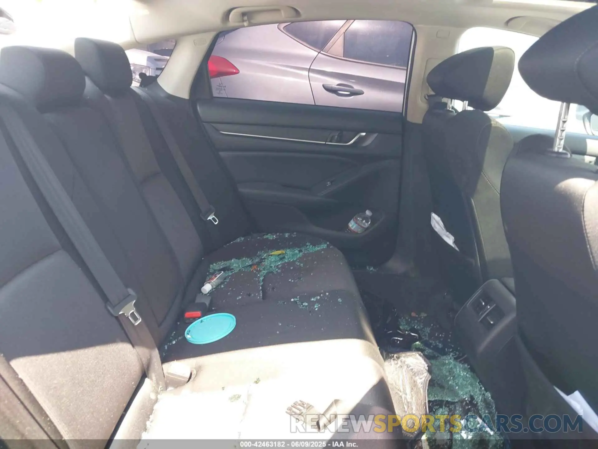 8 fotografías del automóvil dañado 1HGCV1F46LA096781 HONDA ACCORD 2020