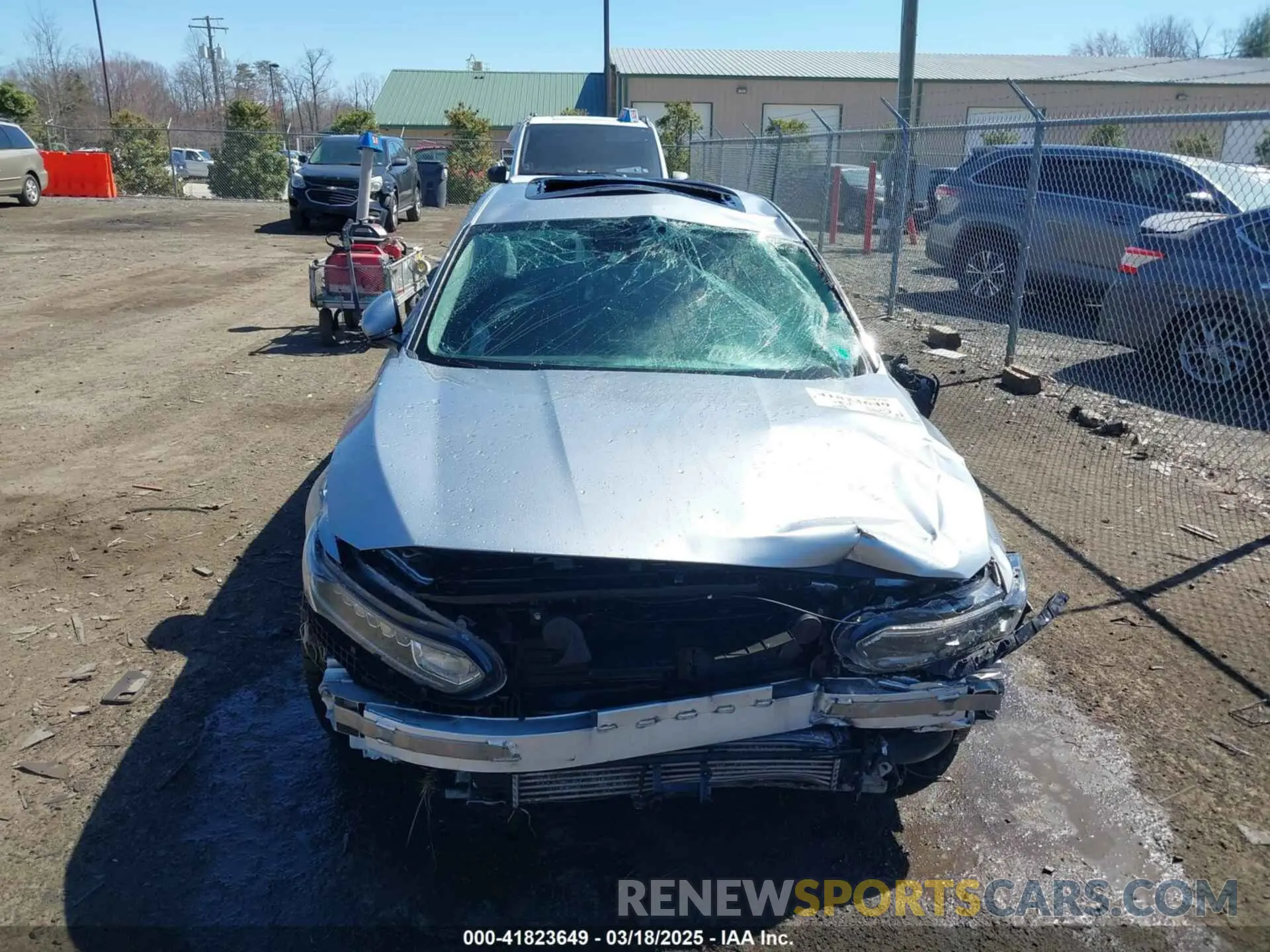 12 fotografías del automóvil dañado 1HGCV1F48LA064642 HONDA ACCORD 2020