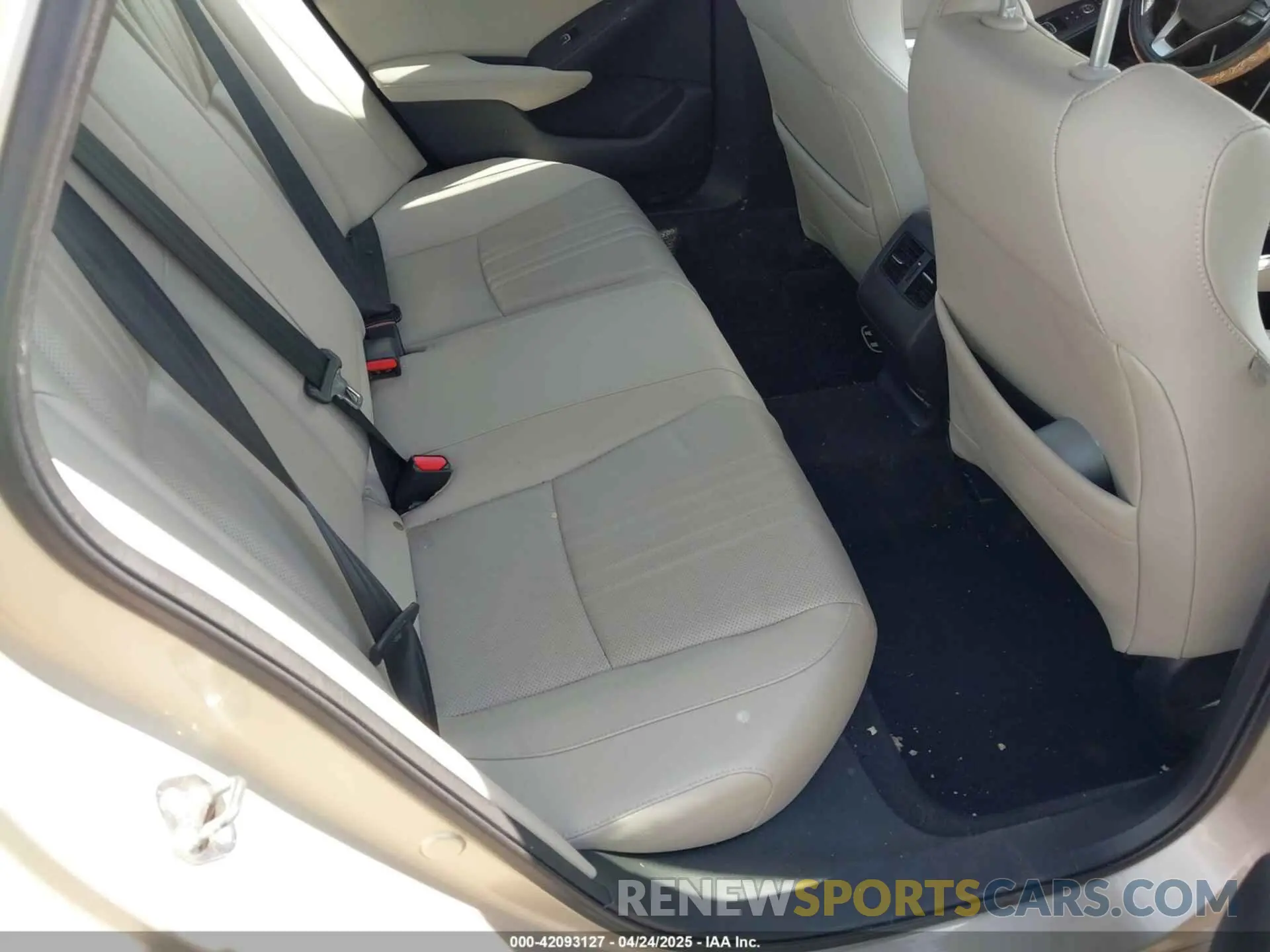 8 fotografías del automóvil dañado 1HGCV1F51LA053202 HONDA ACCORD 2020