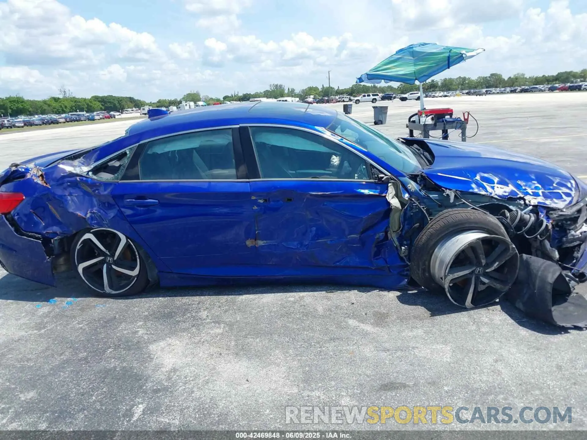 13 fotografías del automóvil dañado 1HGCV2F32LA022514 HONDA ACCORD 2020