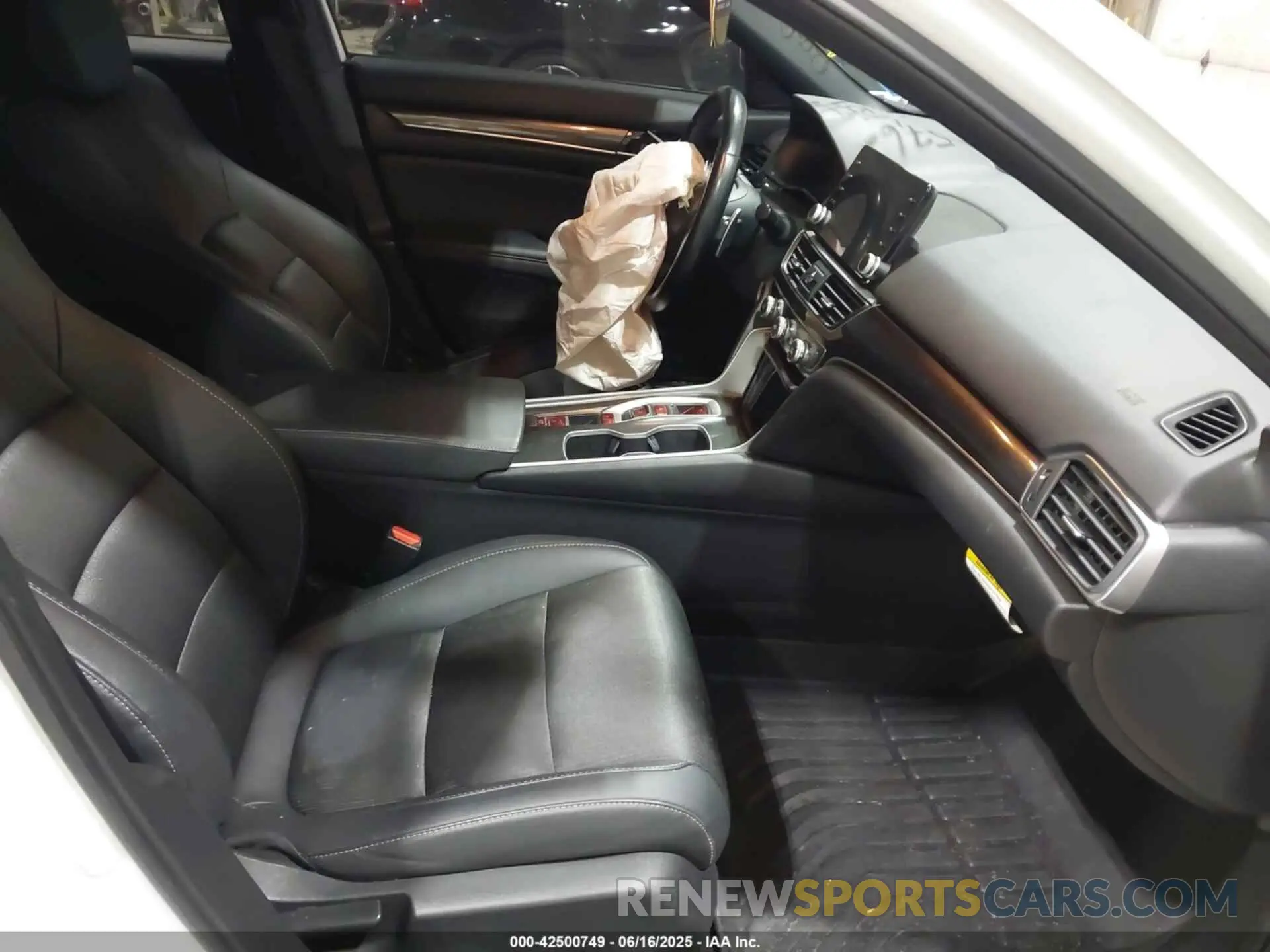 5 fotografías del automóvil dañado 1HGCV2F32LA024117 HONDA ACCORD 2020
