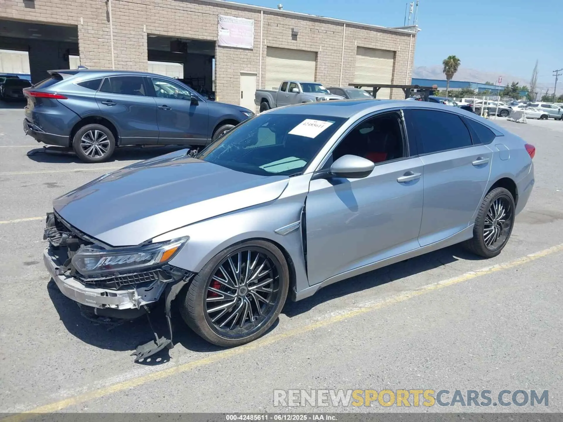 2 fotografías del automóvil dañado 1HGCV2F36LA016277 HONDA ACCORD 2020
