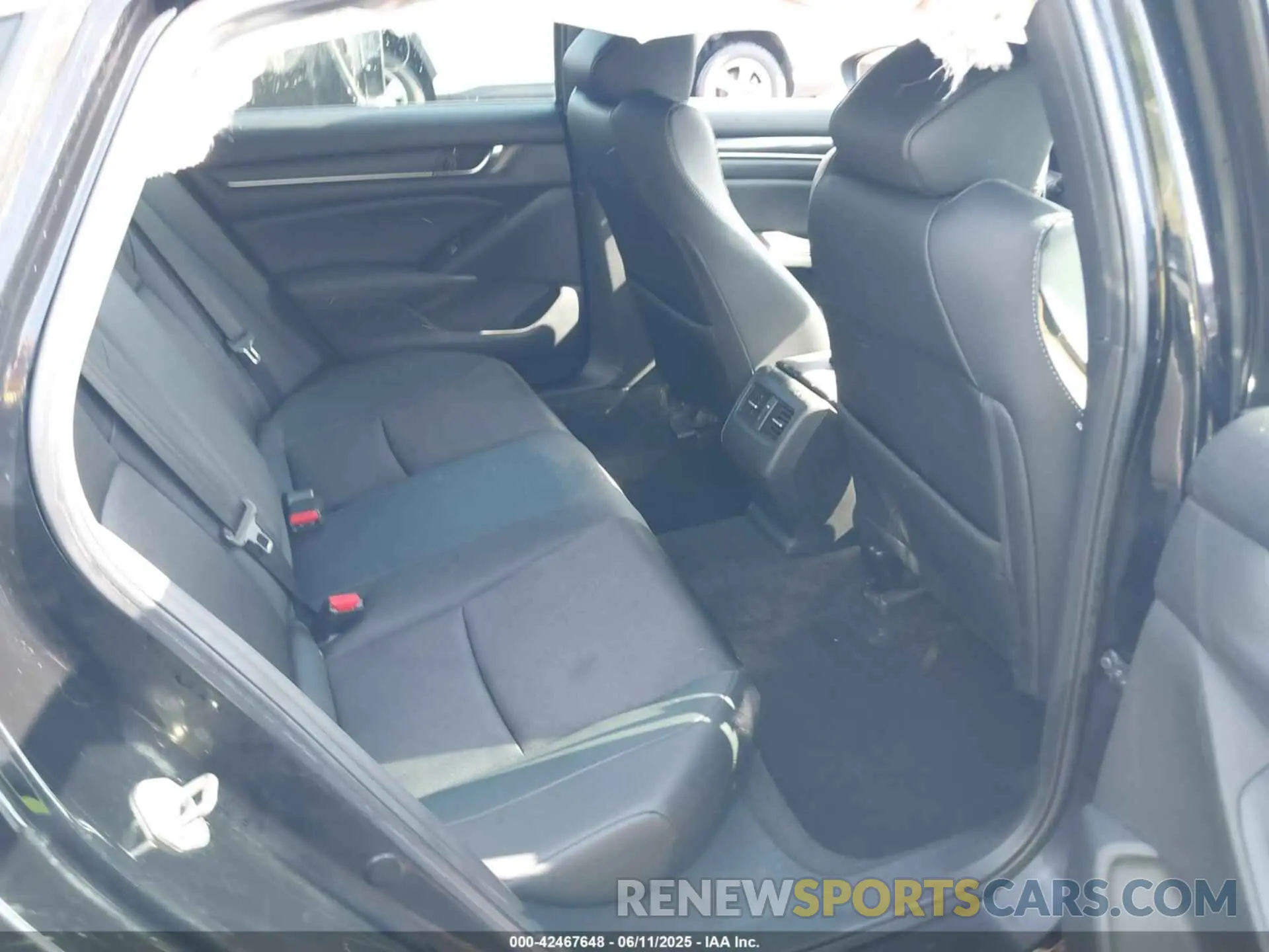 8 fotografías del automóvil dañado 1HGCV2F38LA002221 HONDA ACCORD 2020