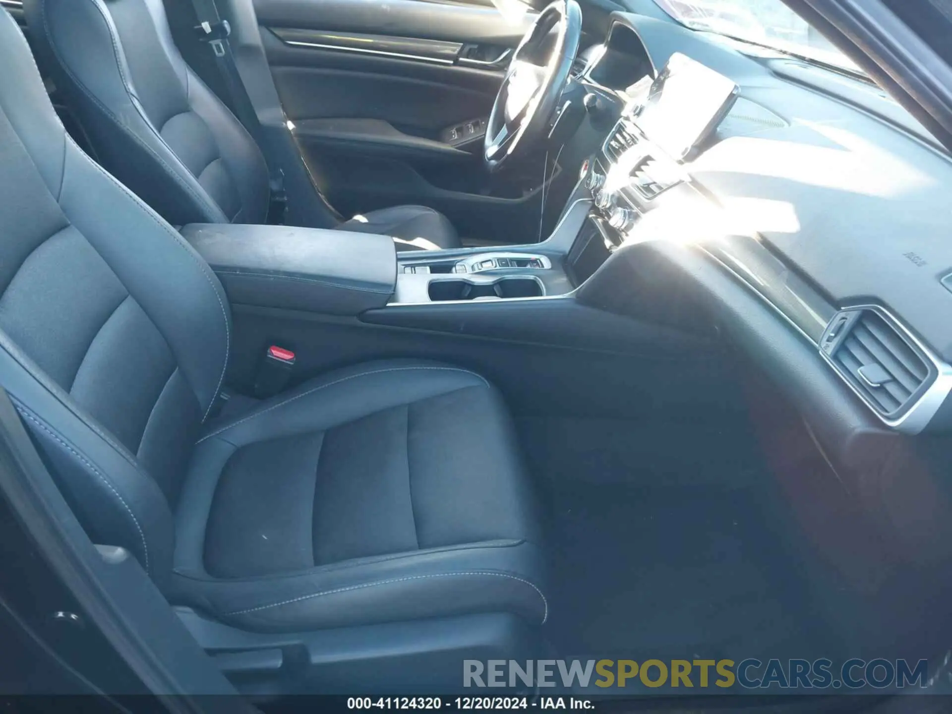 5 fotografías del automóvil dañado 1HGCV2F38LA007516 HONDA ACCORD 2020