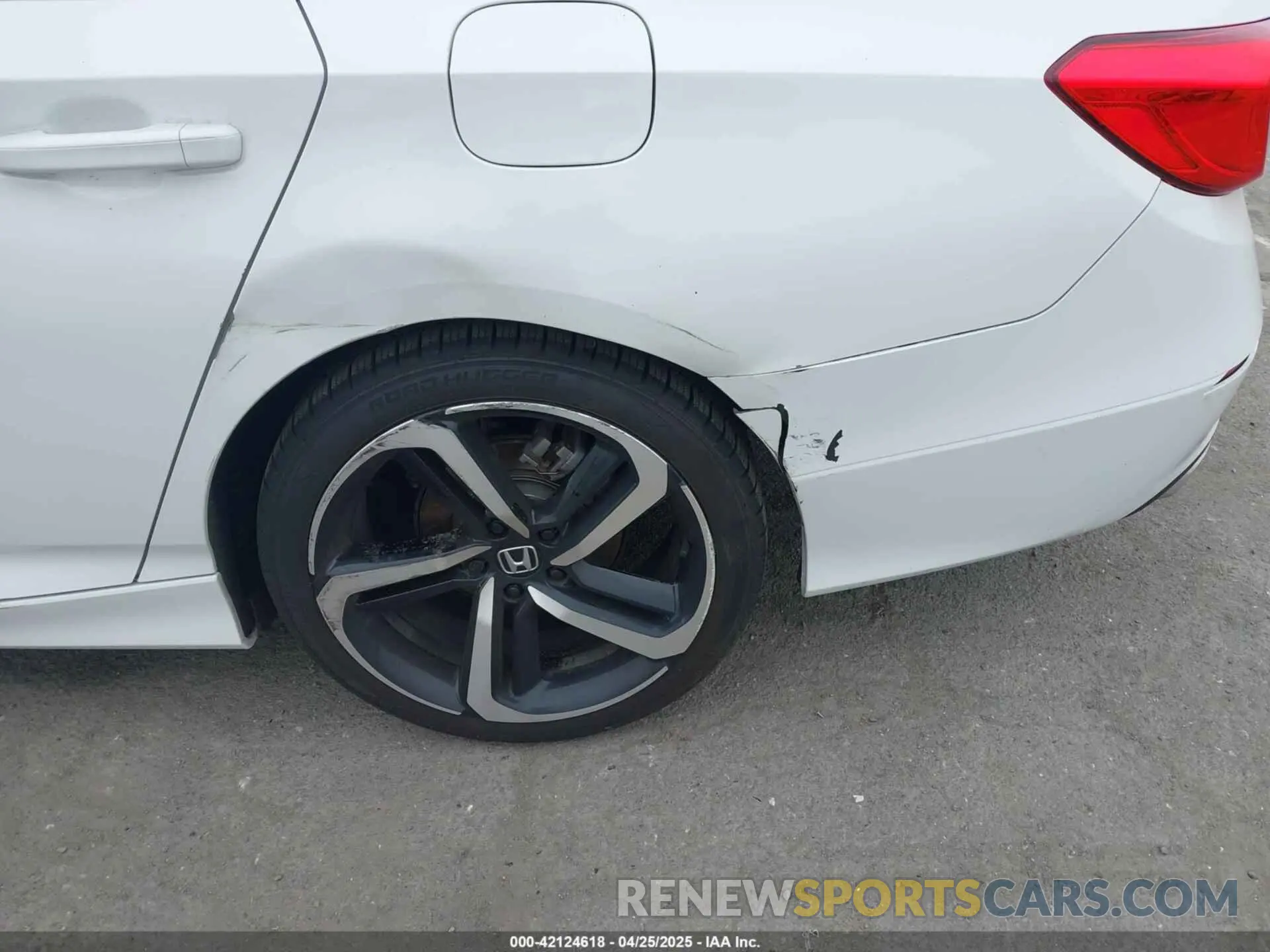 6 fotografías del automóvil dañado 1HGCV2F3XLA022129 HONDA ACCORD 2020