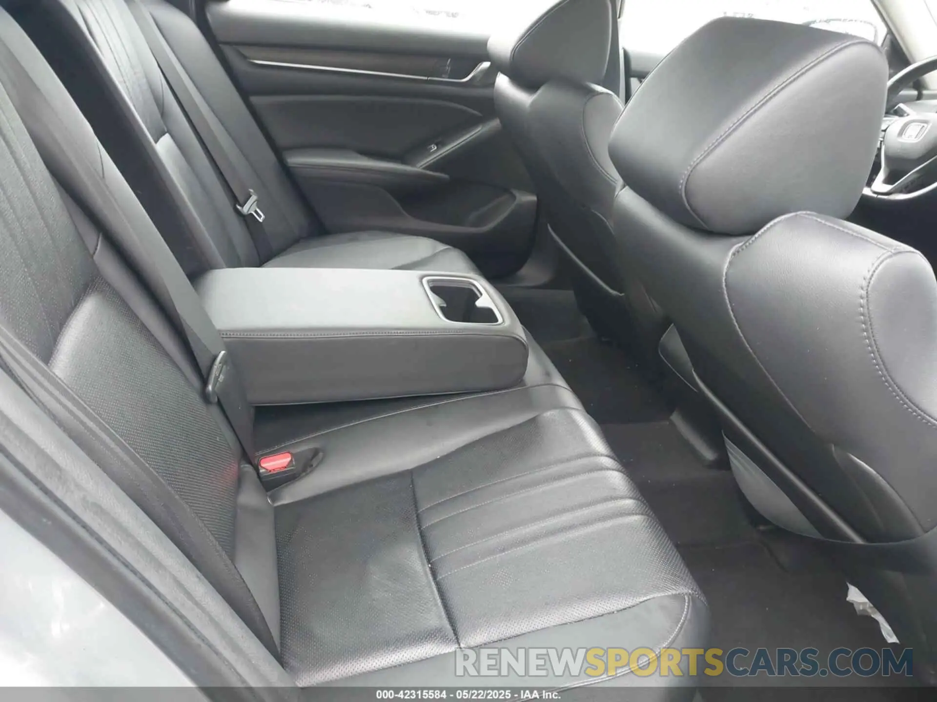 8 fotografías del automóvil dañado 1HGCV2F5XLA017174 HONDA ACCORD 2020