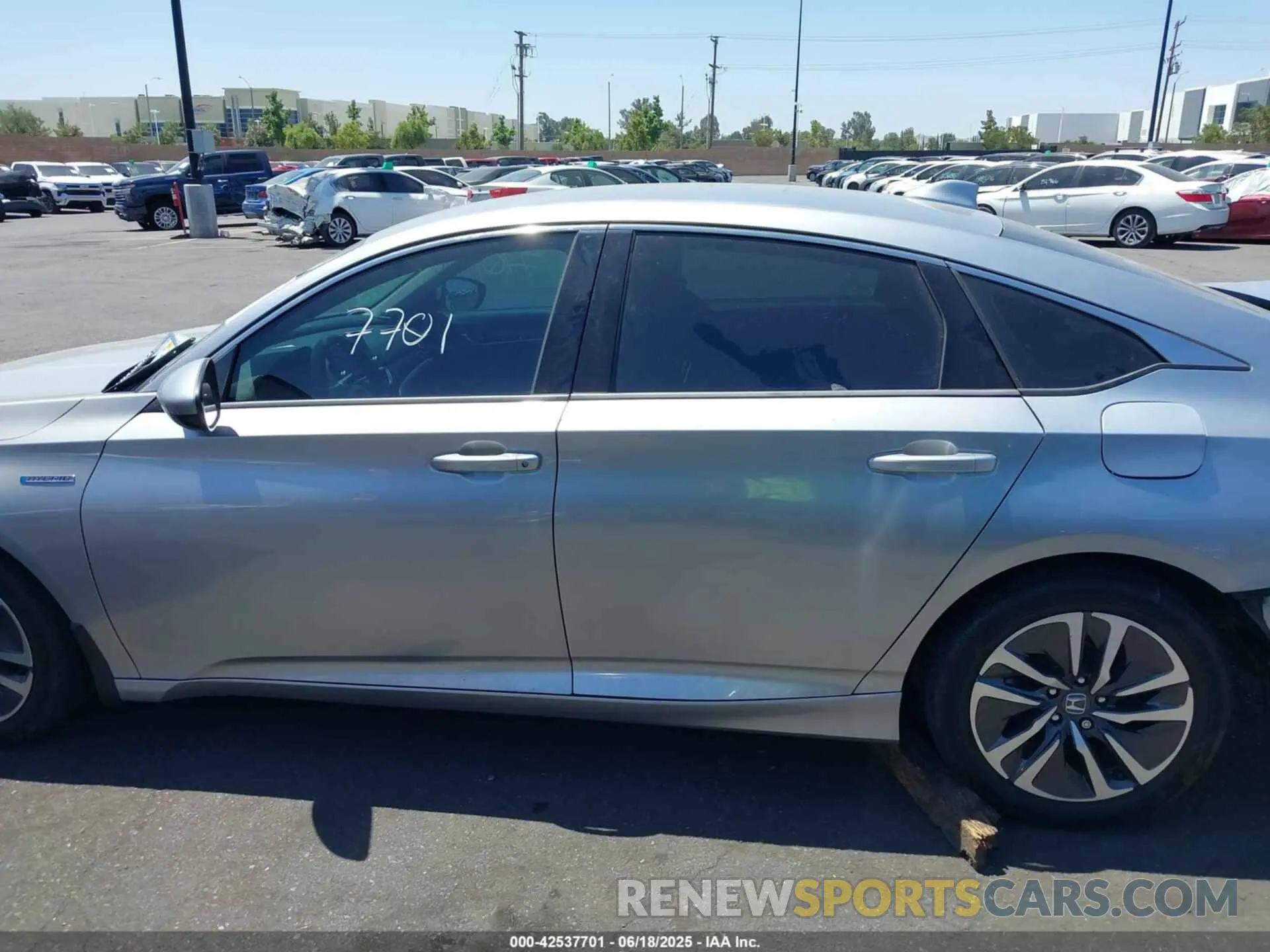 14 fotografías del automóvil dañado 1HGCV3F11LA002534 HONDA ACCORD 2020