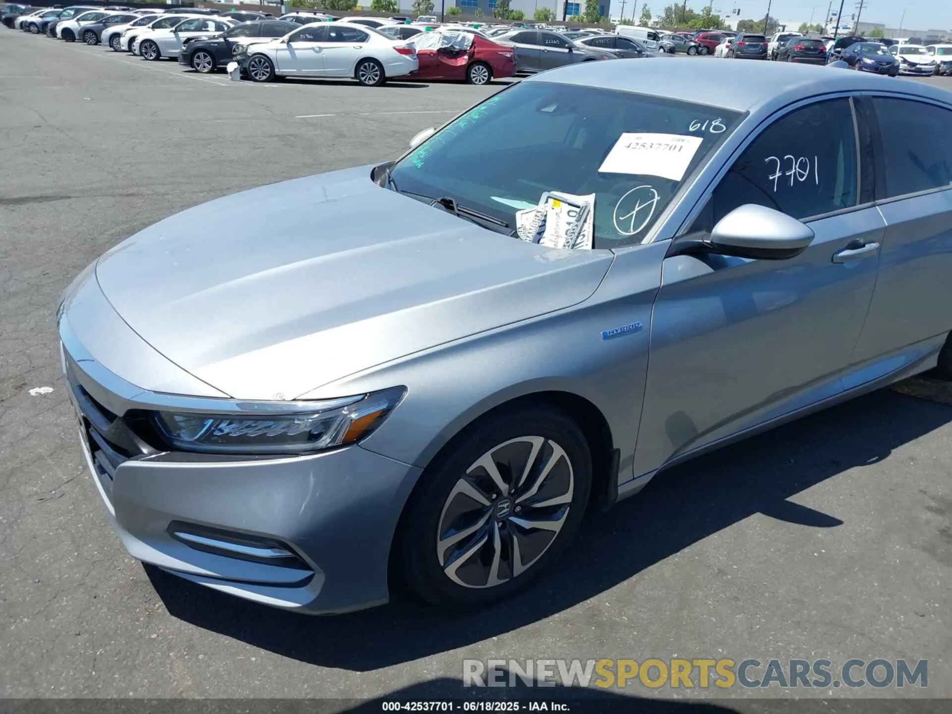 2 fotografías del automóvil dañado 1HGCV3F11LA002534 HONDA ACCORD 2020