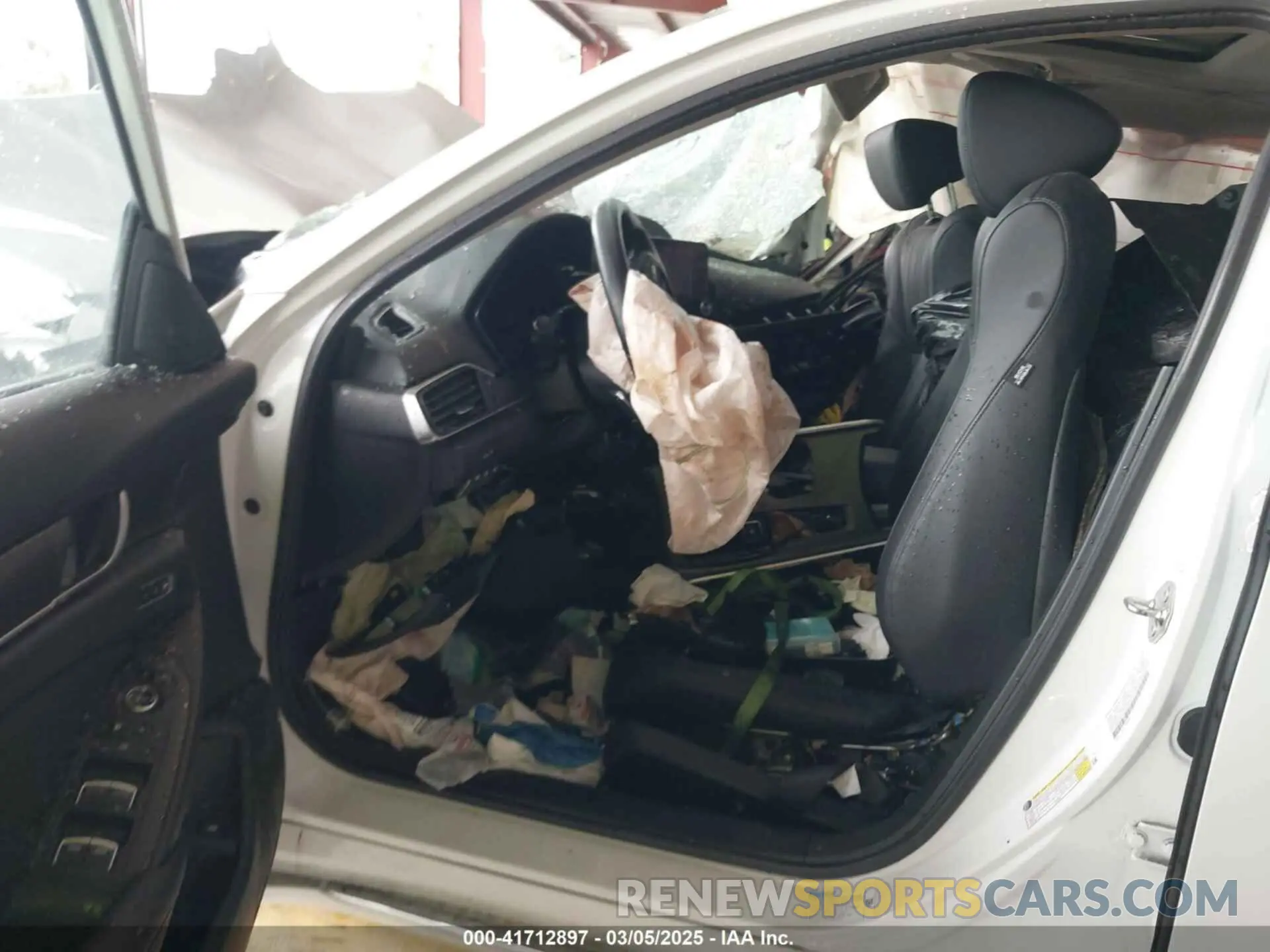 5 fotografías del automóvil dañado 1HGCV3F53LA010718 HONDA ACCORD 2020