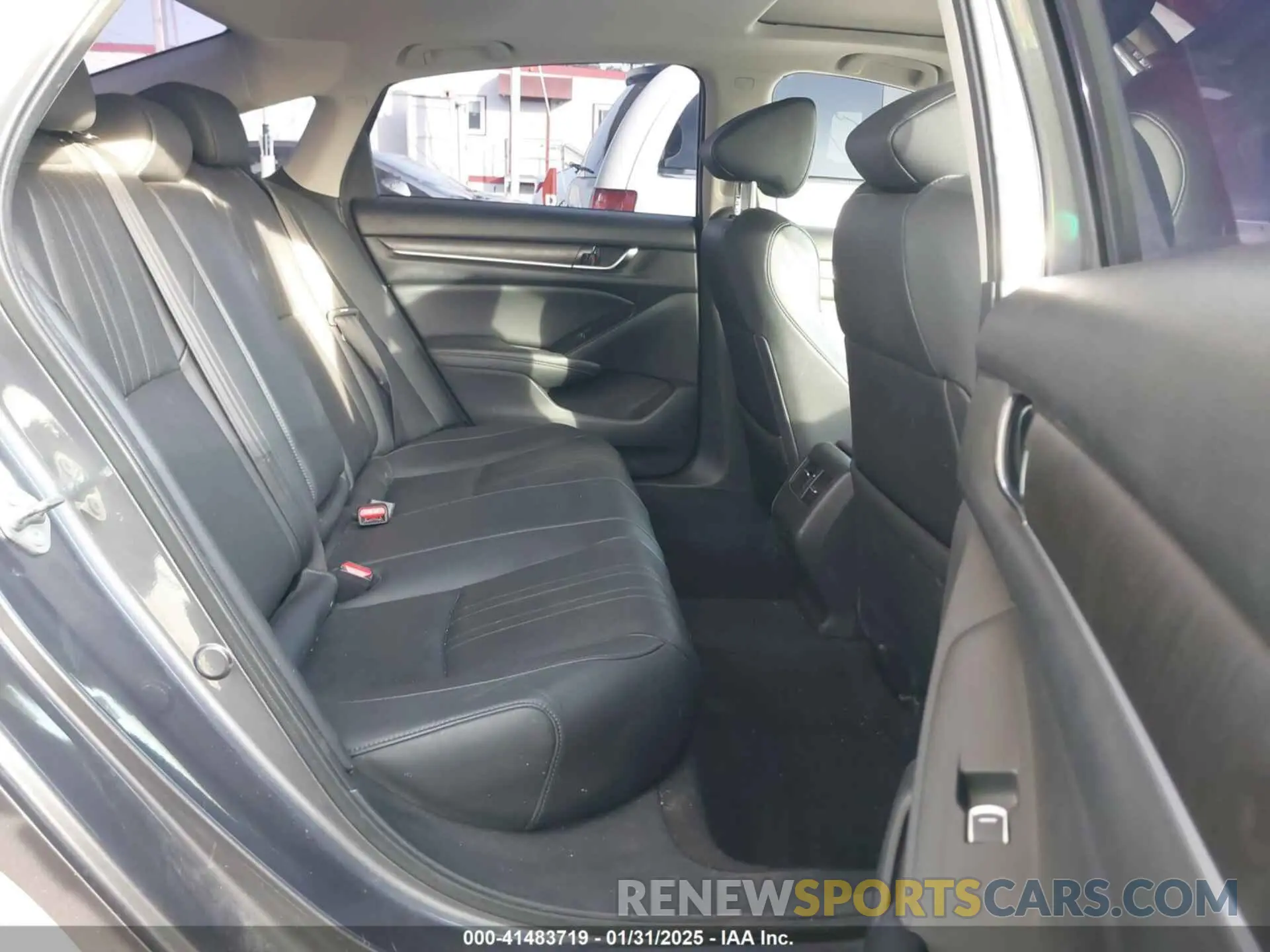 8 fotografías del automóvil dañado 1HGCV3F58LA013596 HONDA ACCORD 2020