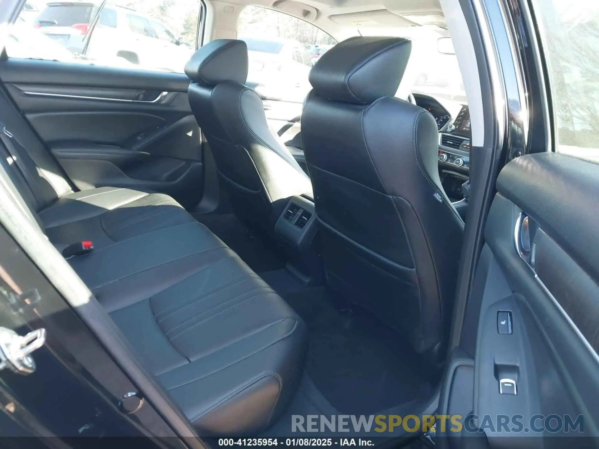8 fotografías del automóvil dañado 1HGCV3F91LA008470 HONDA ACCORD 2020