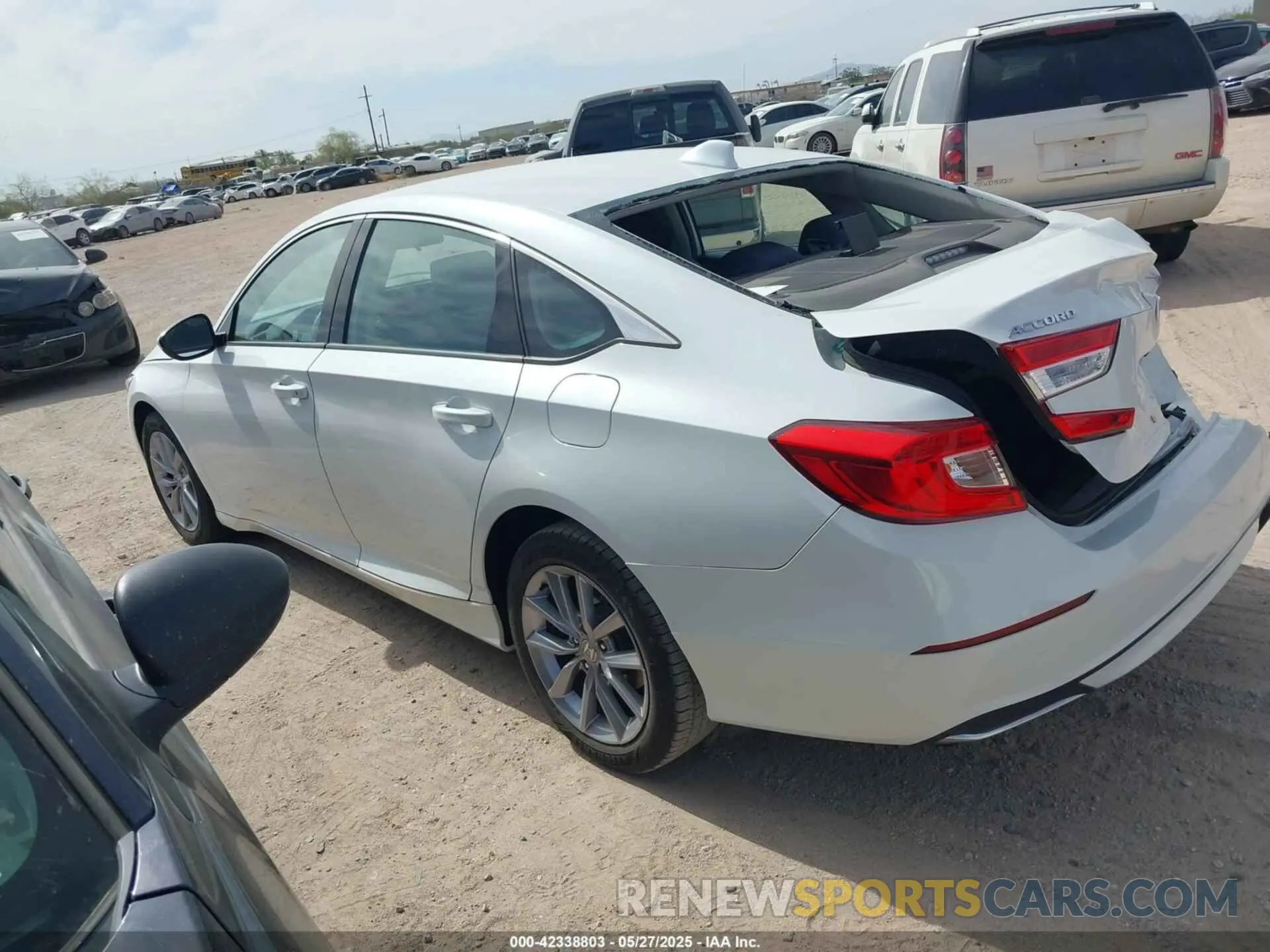3 fotografías del automóvil dañado 1HGCV1F11MA052856 HONDA ACCORD 2021