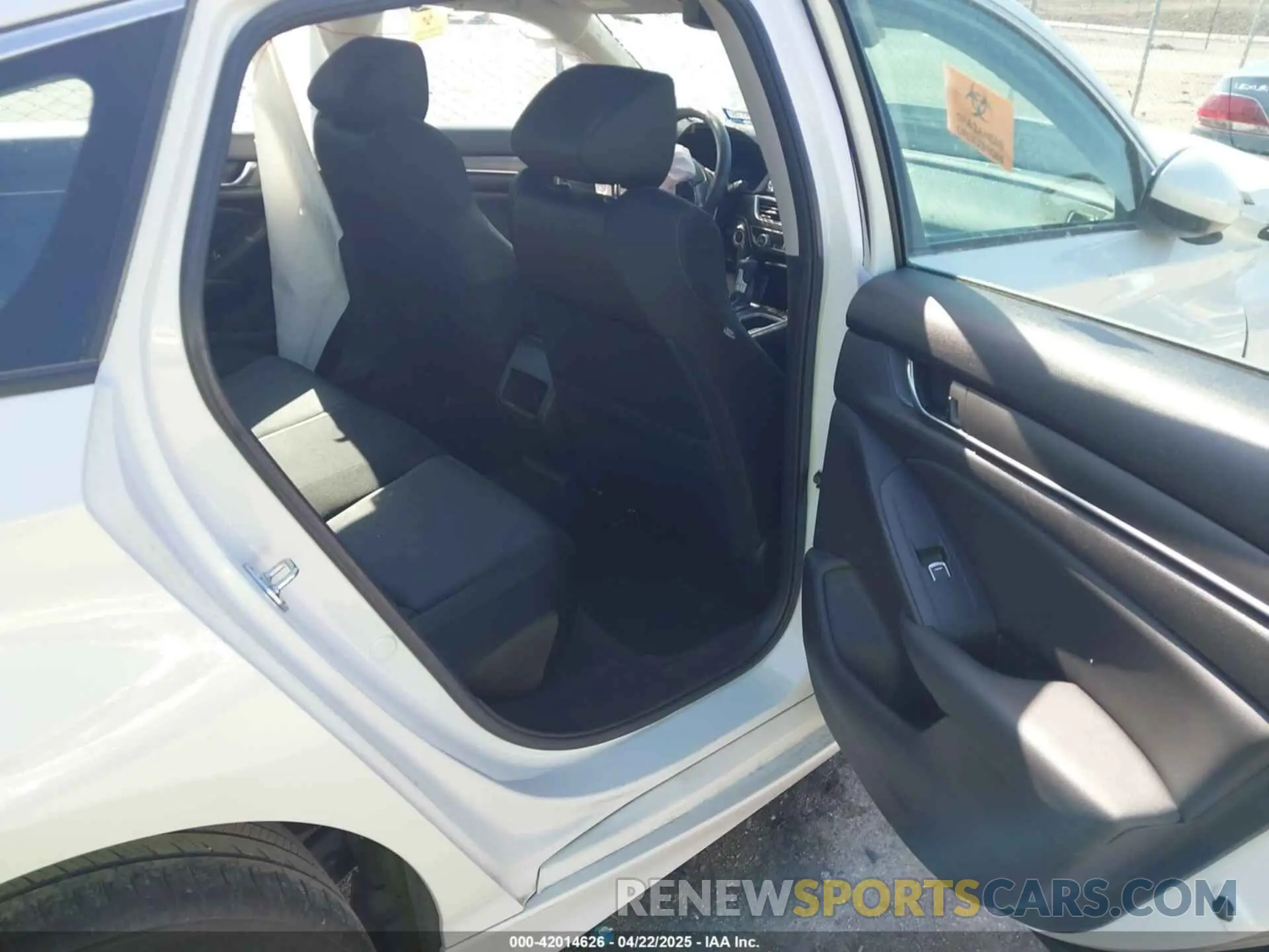 8 fotografías del automóvil dañado 1HGCV1F13MA047271 HONDA ACCORD 2021