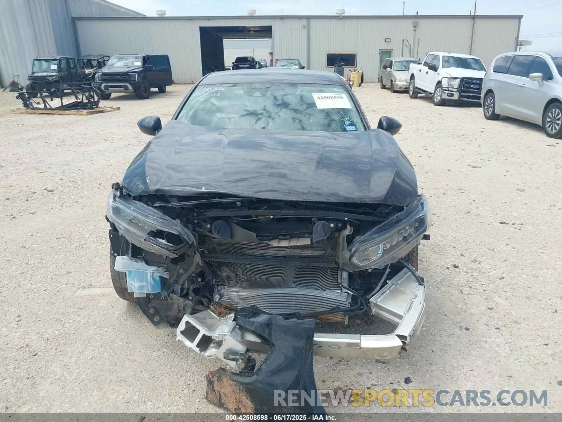 11 fotografías del automóvil dañado 1HGCV1F16MA109018 HONDA ACCORD 2021