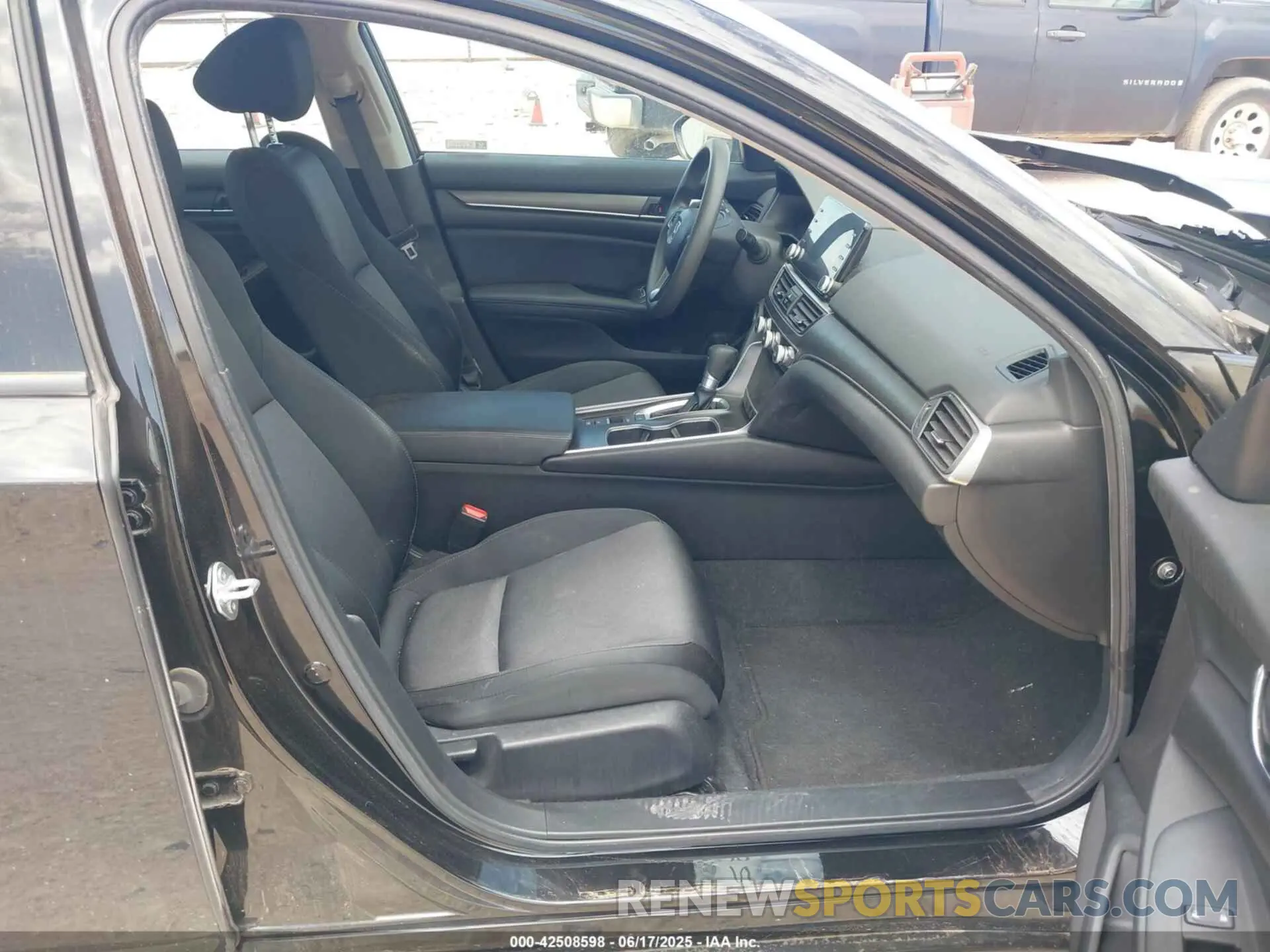 5 fotografías del automóvil dañado 1HGCV1F16MA109018 HONDA ACCORD 2021
