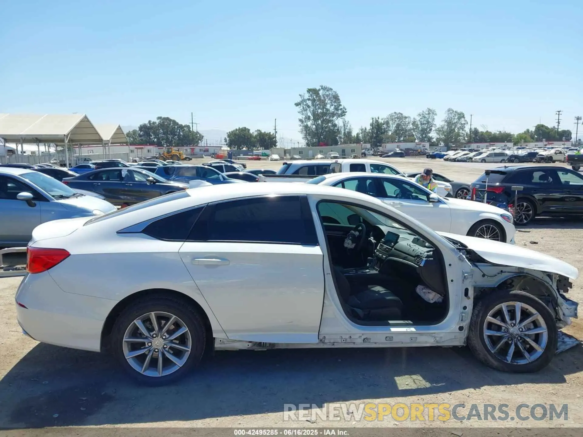 14 fotografías del automóvil dañado 1HGCV1F18MA008935 HONDA ACCORD 2021