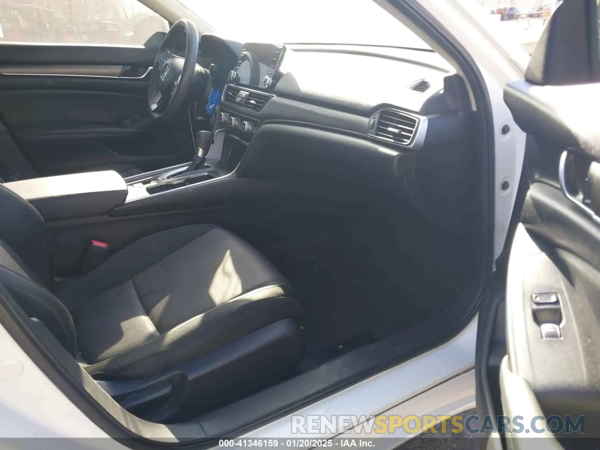 5 fotografías del automóvil dañado 1HGCV1F18MA031874 HONDA ACCORD 2021