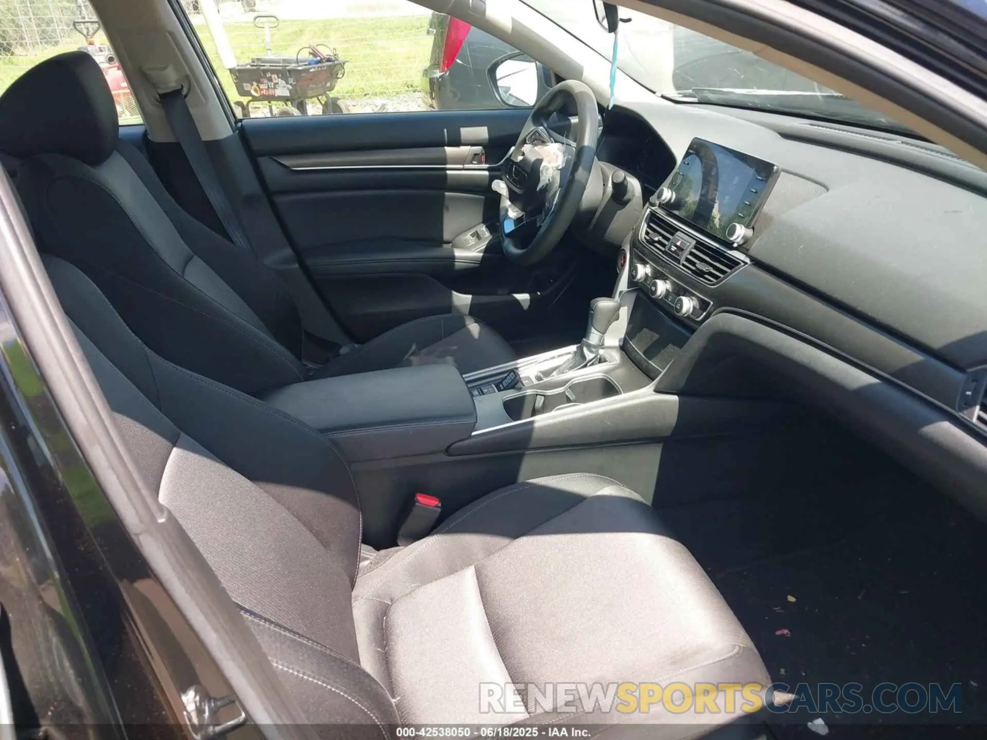 5 fotografías del automóvil dañado 1HGCV1F19MA059974 HONDA ACCORD 2021