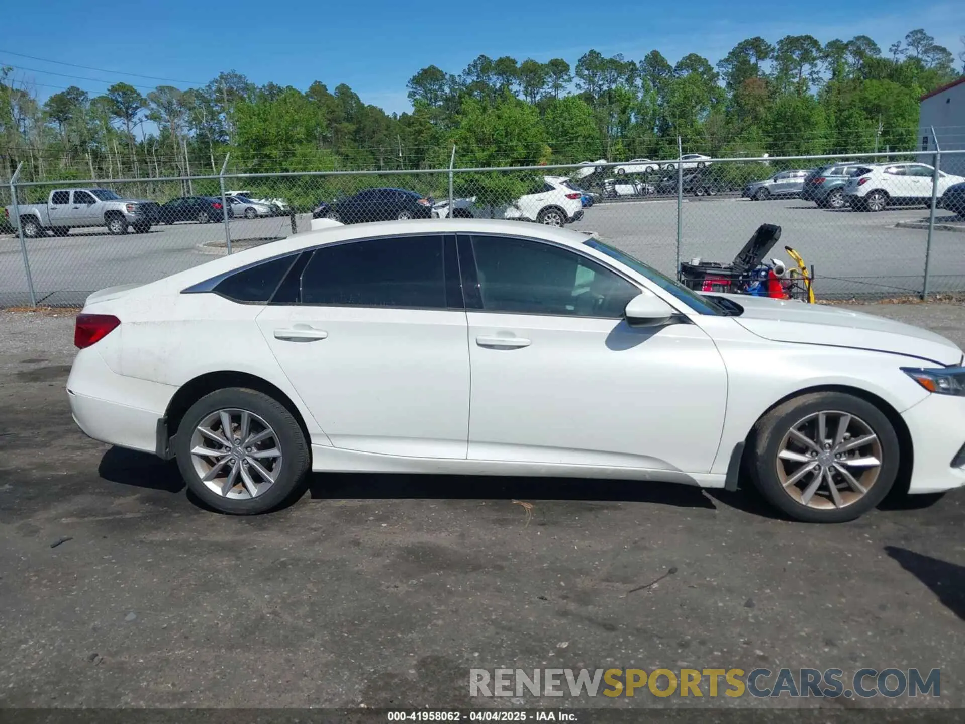 12 fotografías del automóvil dañado 1HGCV1F1XMA062446 HONDA ACCORD 2021