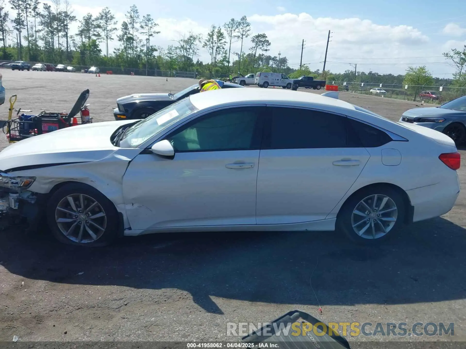 13 fotografías del automóvil dañado 1HGCV1F1XMA062446 HONDA ACCORD 2021
