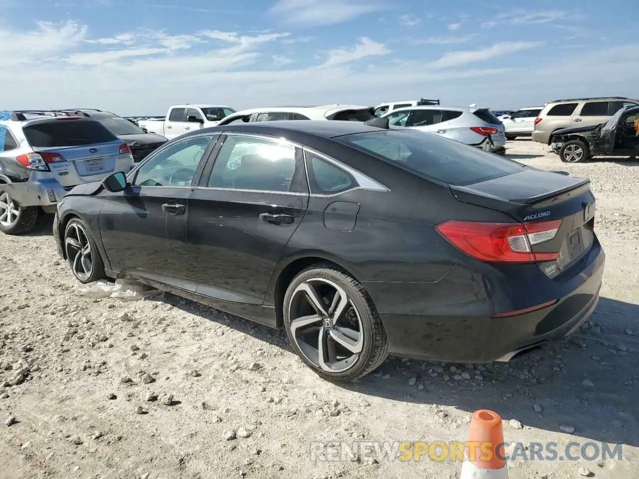2 fotografías del automóvil dañado 1HGCV1F31MA110207 HONDA ACCORD 2021
