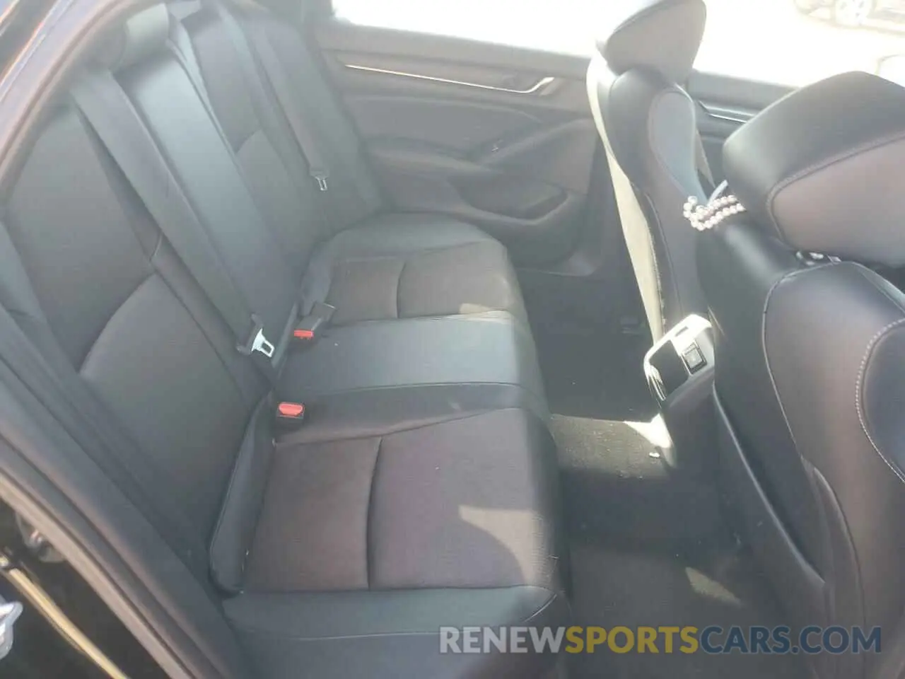 10 fotografías del automóvil dañado 1HGCV1F33MA070972 HONDA ACCORD 2021