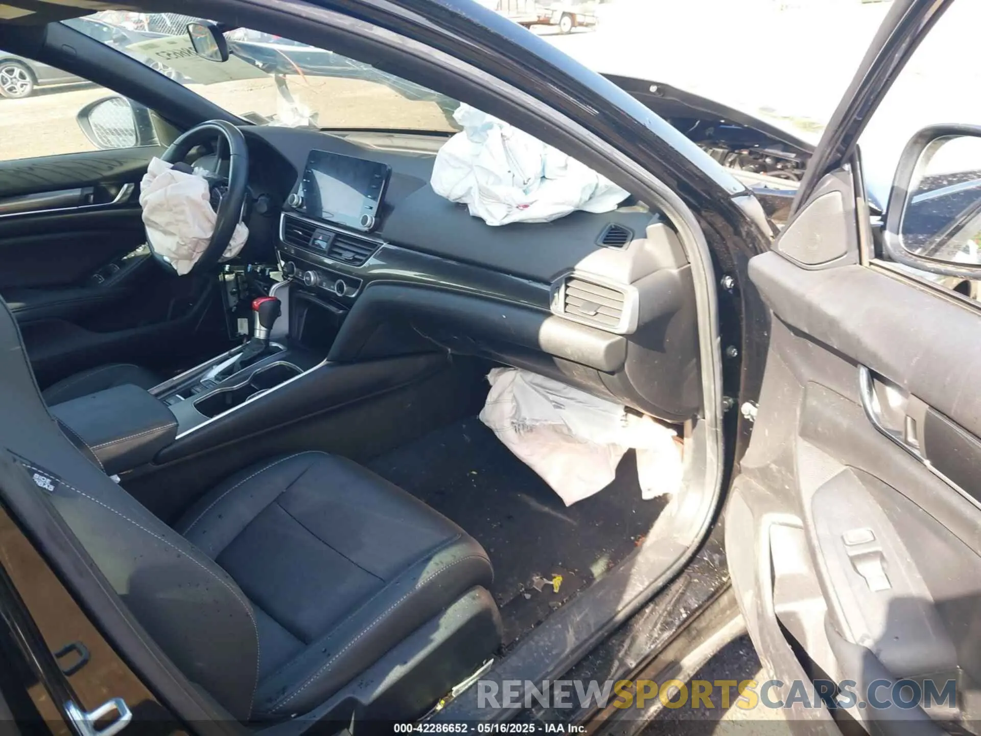 5 fotografías del automóvil dañado 1HGCV1F33MA088291 HONDA ACCORD 2021