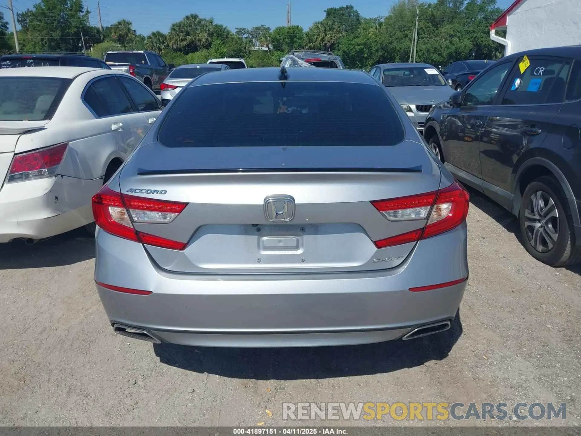 16 fotografías del automóvil dañado 1HGCV1F34MA047099 HONDA ACCORD 2021