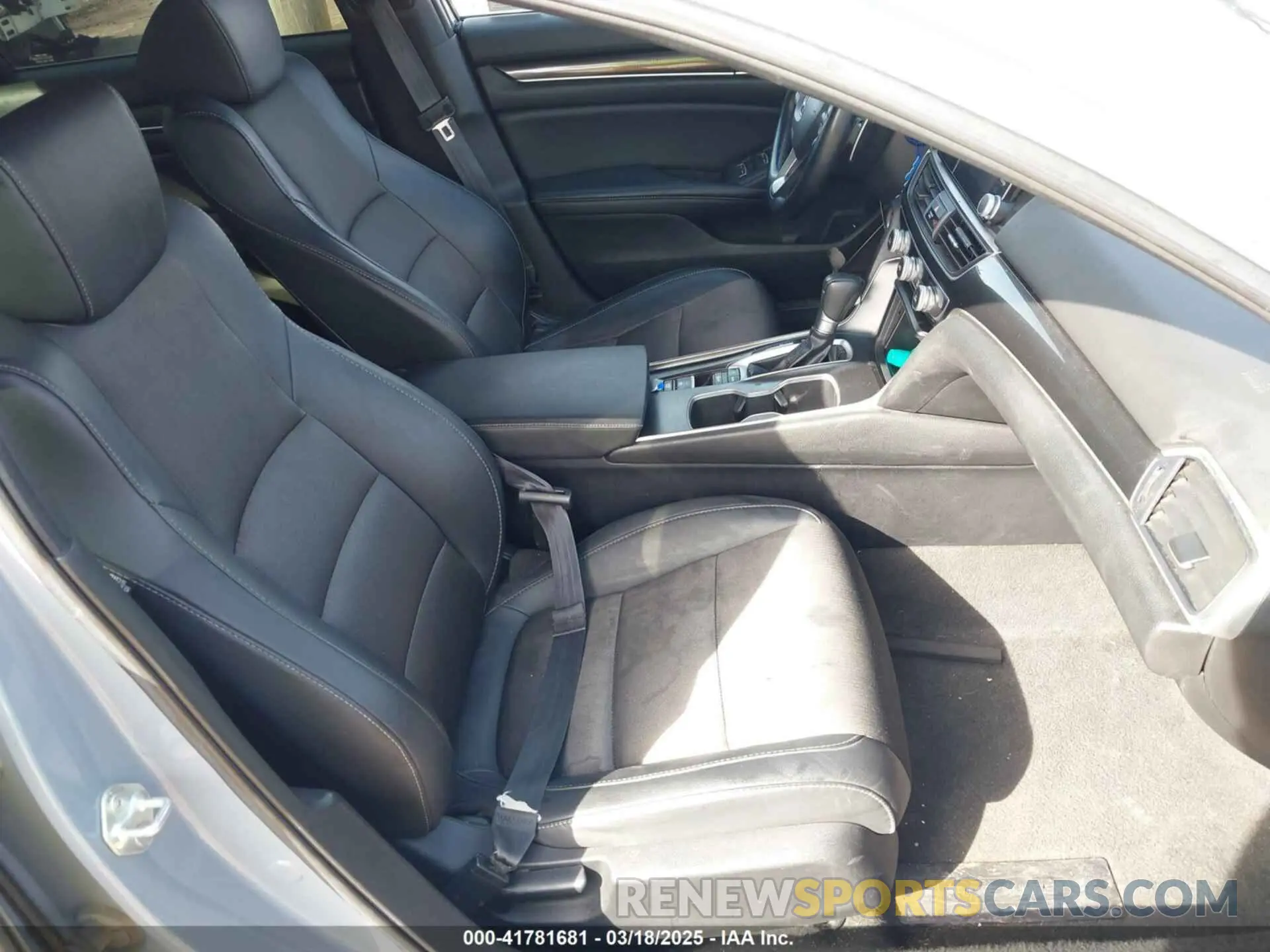 5 fotografías del automóvil dañado 1HGCV1F35MA029257 HONDA ACCORD 2021