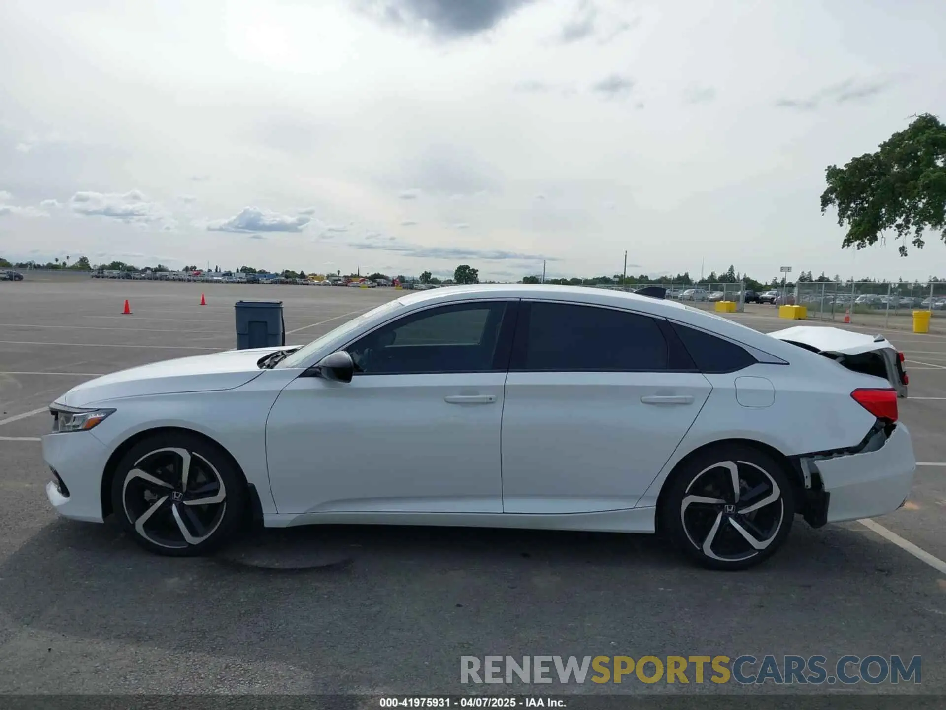 14 fotografías del automóvil dañado 1HGCV1F37MA072224 HONDA ACCORD 2021