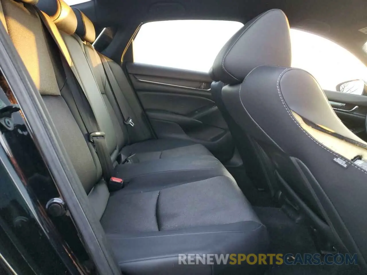 10 fotografías del automóvil dañado 1HGCV1F39MA016222 HONDA ACCORD 2021