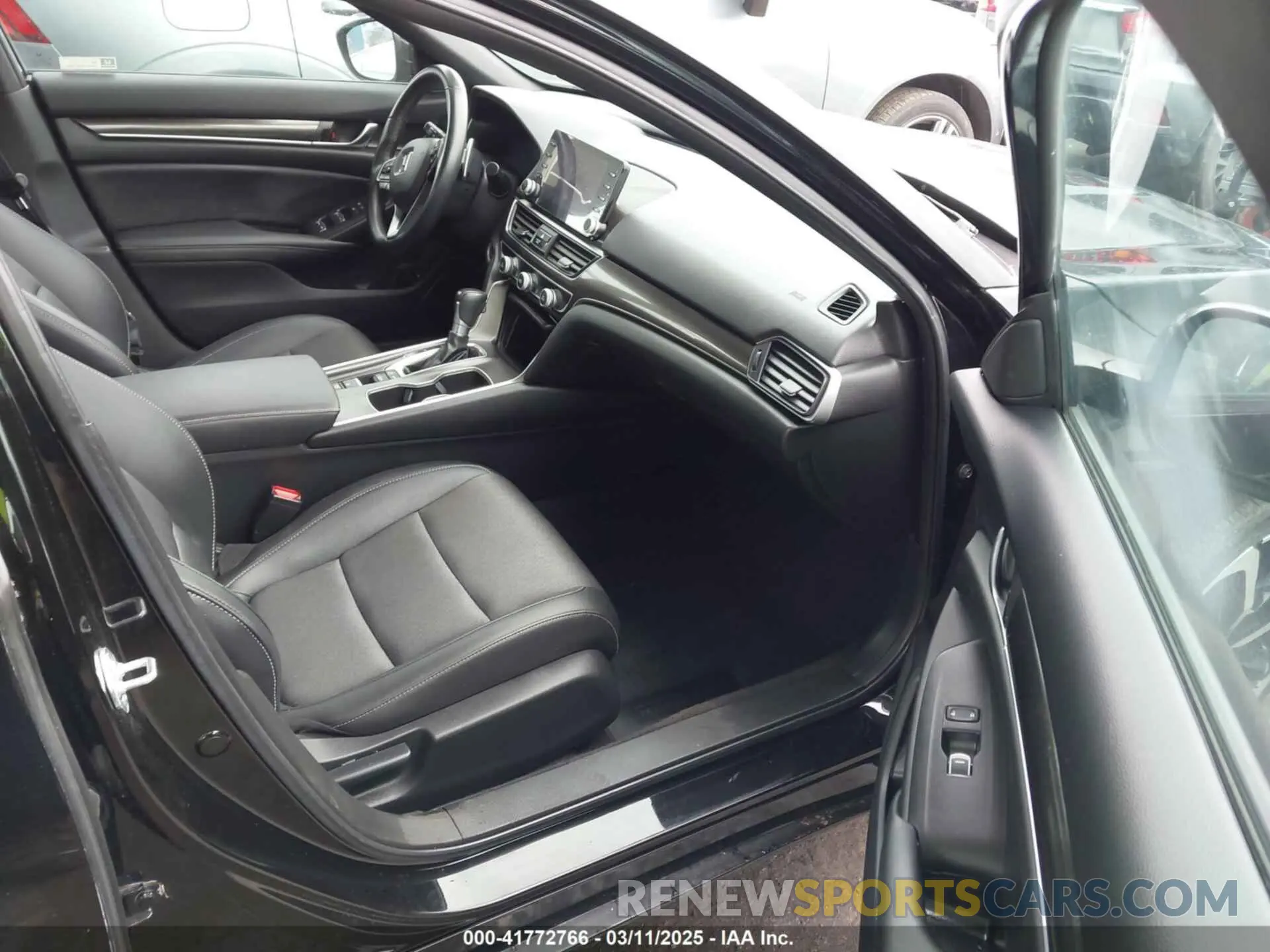 5 fotografías del automóvil dañado 1HGCV1F3XMA110478 HONDA ACCORD 2021