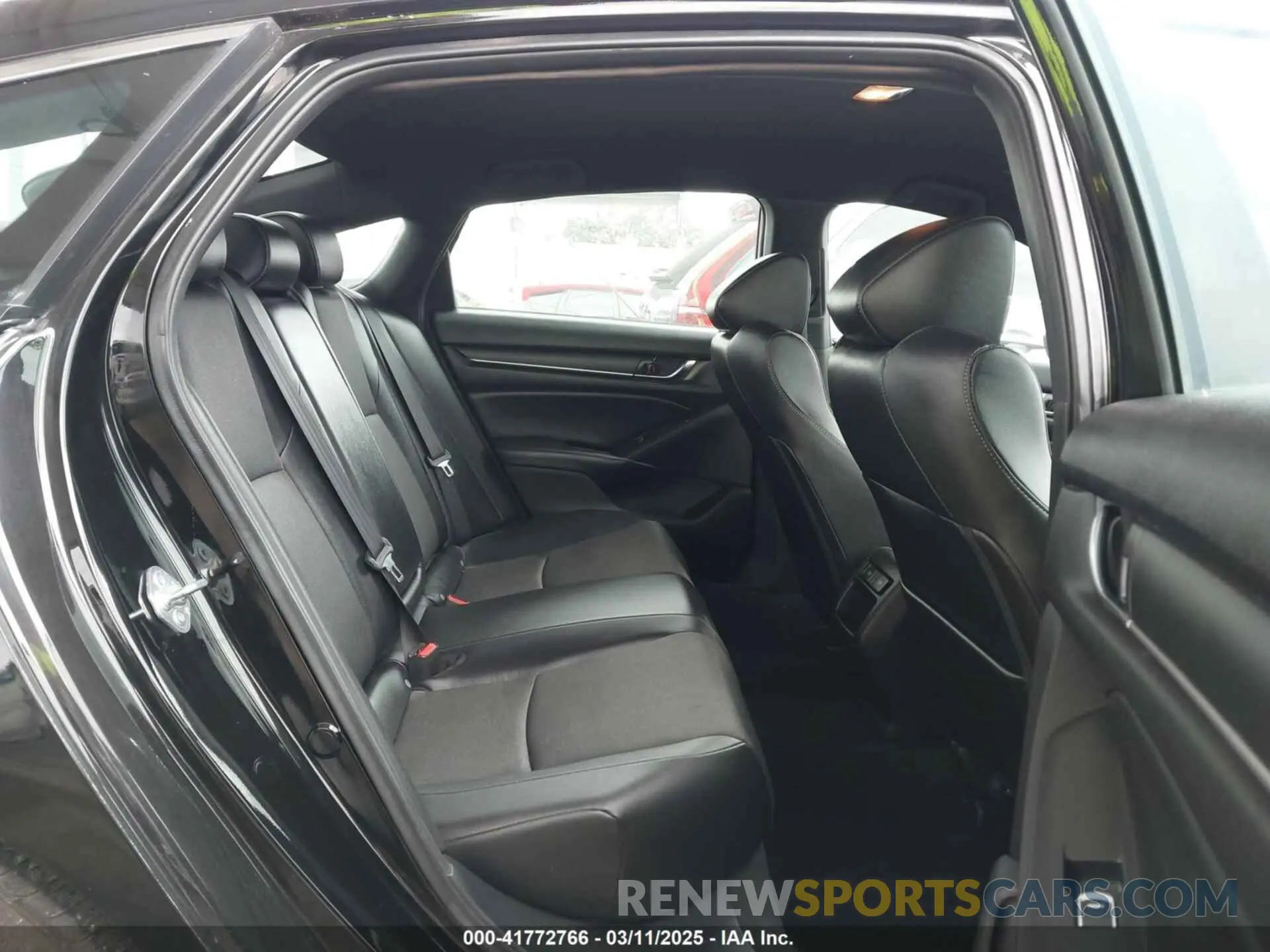 8 fotografías del automóvil dañado 1HGCV1F3XMA110478 HONDA ACCORD 2021