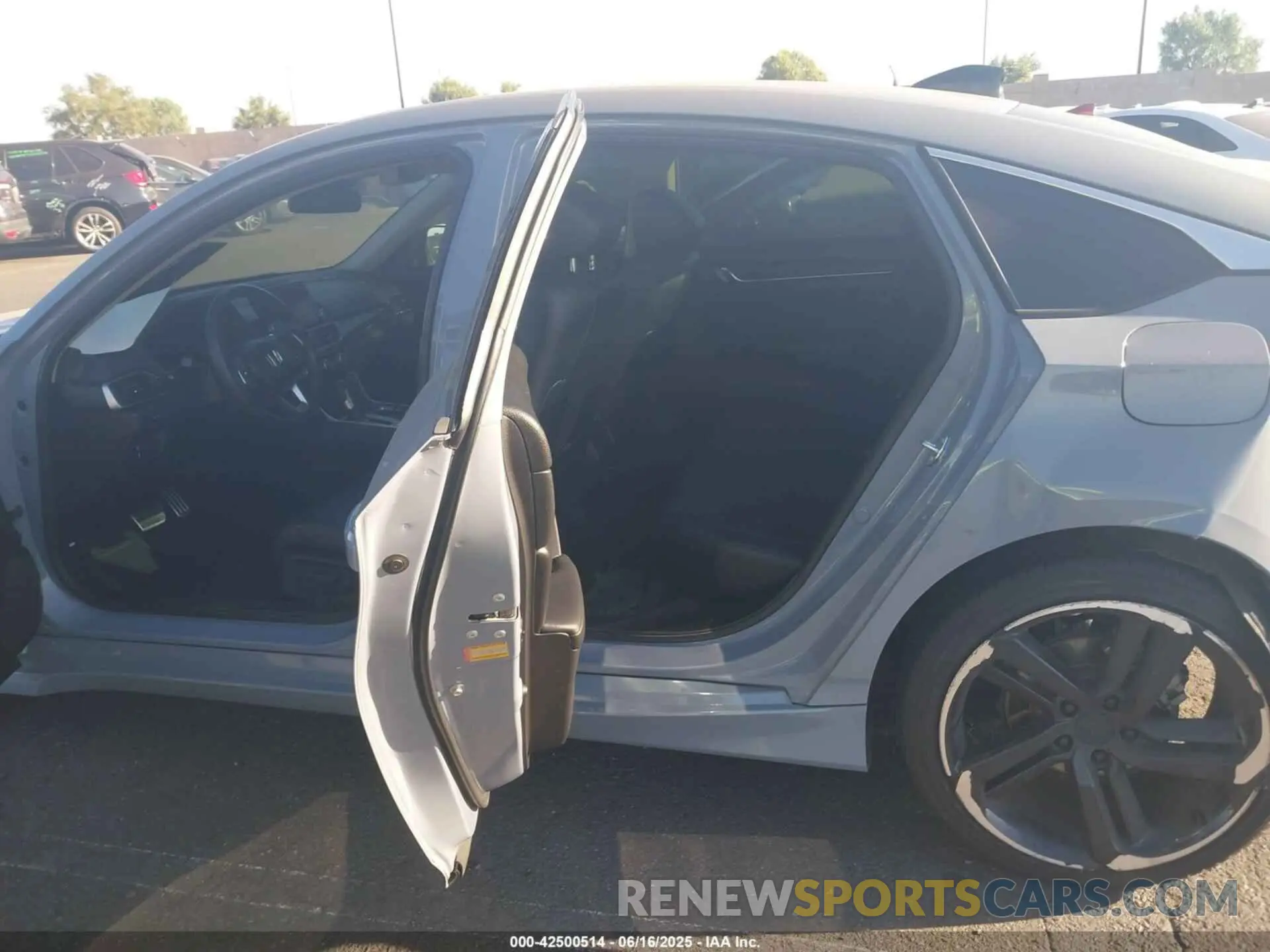 8 fotografías del automóvil dañado 1HGCV1F40MA032513 HONDA ACCORD 2021