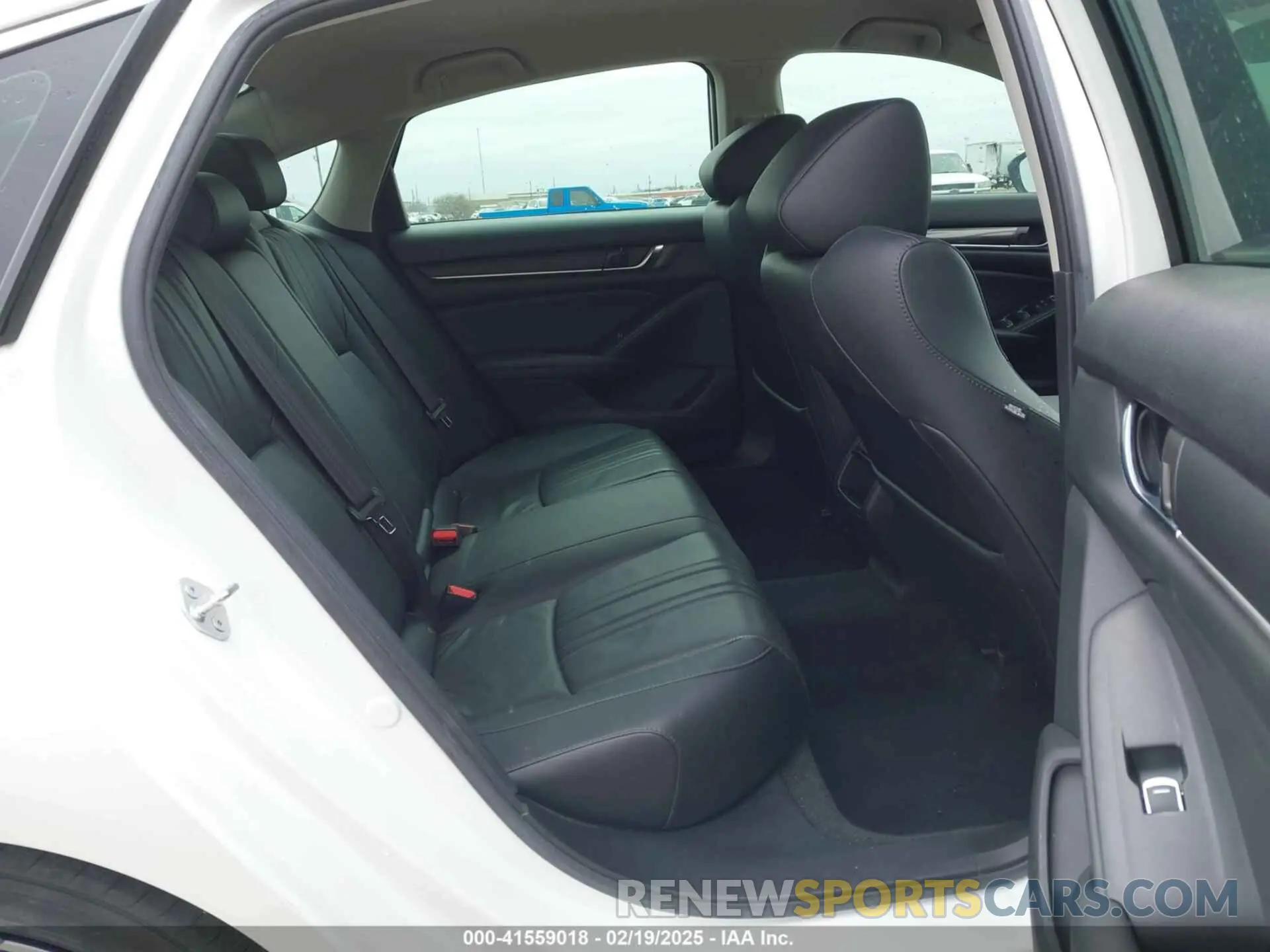 8 fotografías del automóvil dañado 1HGCV1F40MA055550 HONDA ACCORD 2021