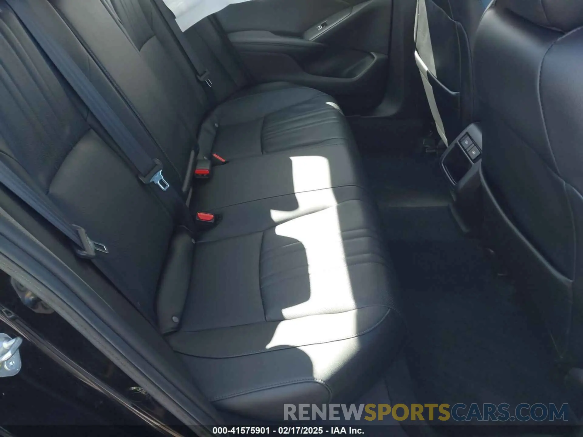 8 fotografías del automóvil dañado 1HGCV1F40MA094705 HONDA ACCORD 2021