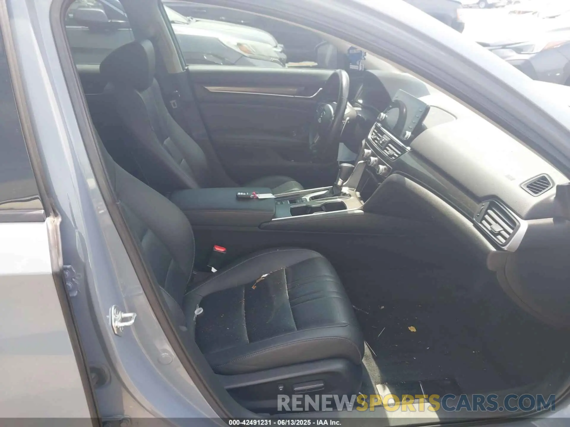 5 fotografías del automóvil dañado 1HGCV1F42MA124139 HONDA ACCORD 2021