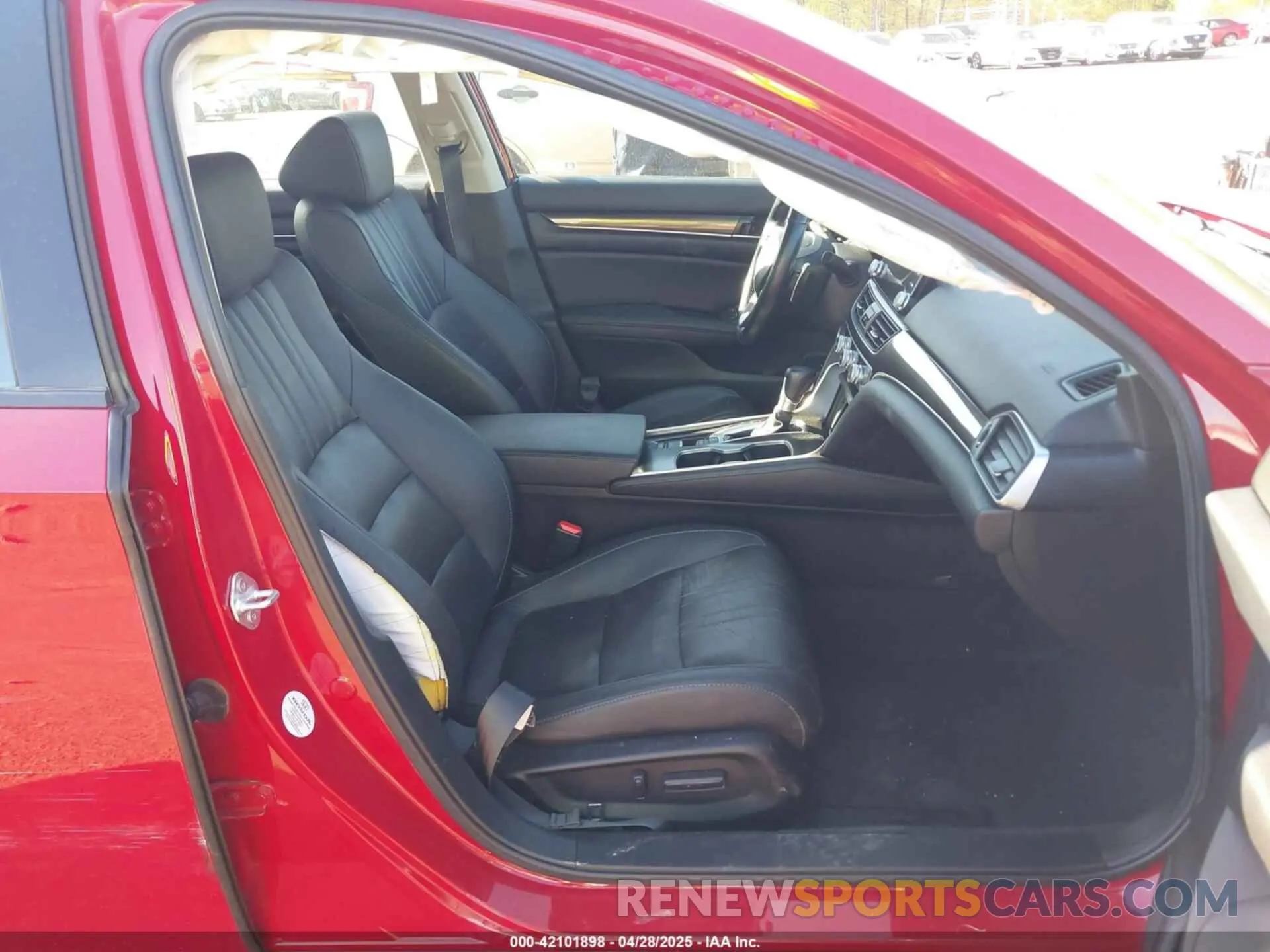 5 fotografías del automóvil dañado 1HGCV1F43MA058068 HONDA ACCORD 2021
