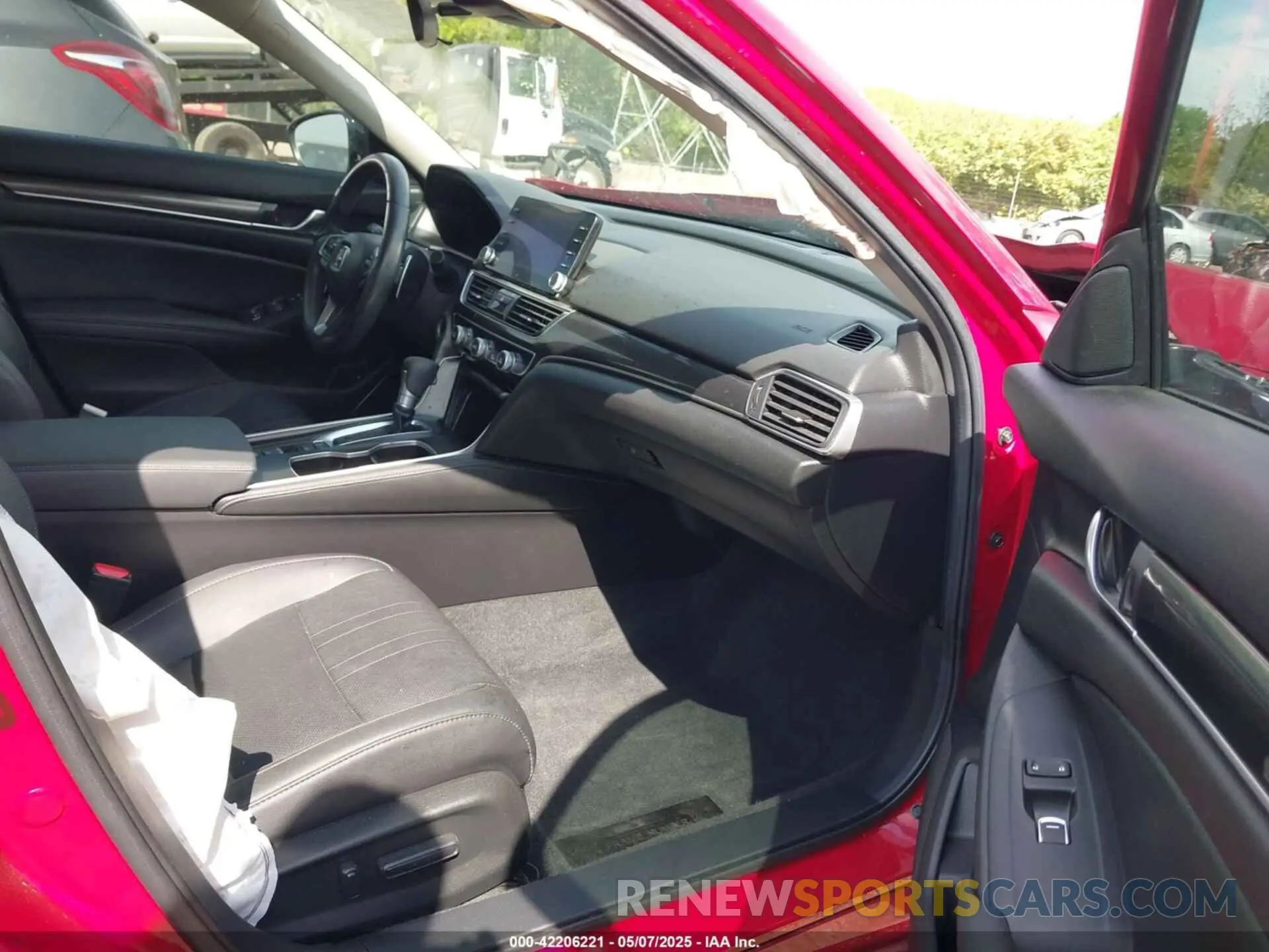 5 fotografías del automóvil dañado 1HGCV1F44MA078619 HONDA ACCORD 2021