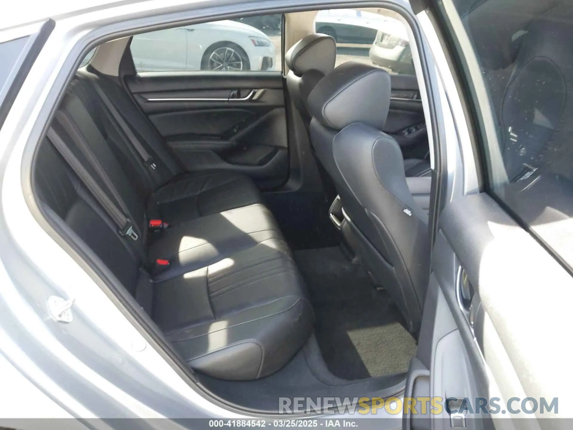 8 fotografías del automóvil dañado 1HGCV1F47MA124296 HONDA ACCORD 2021