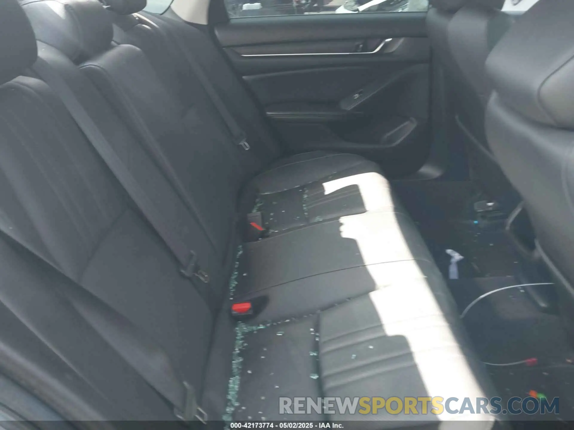 8 fotografías del automóvil dañado 1HGCV1F4XMA010857 HONDA ACCORD 2021