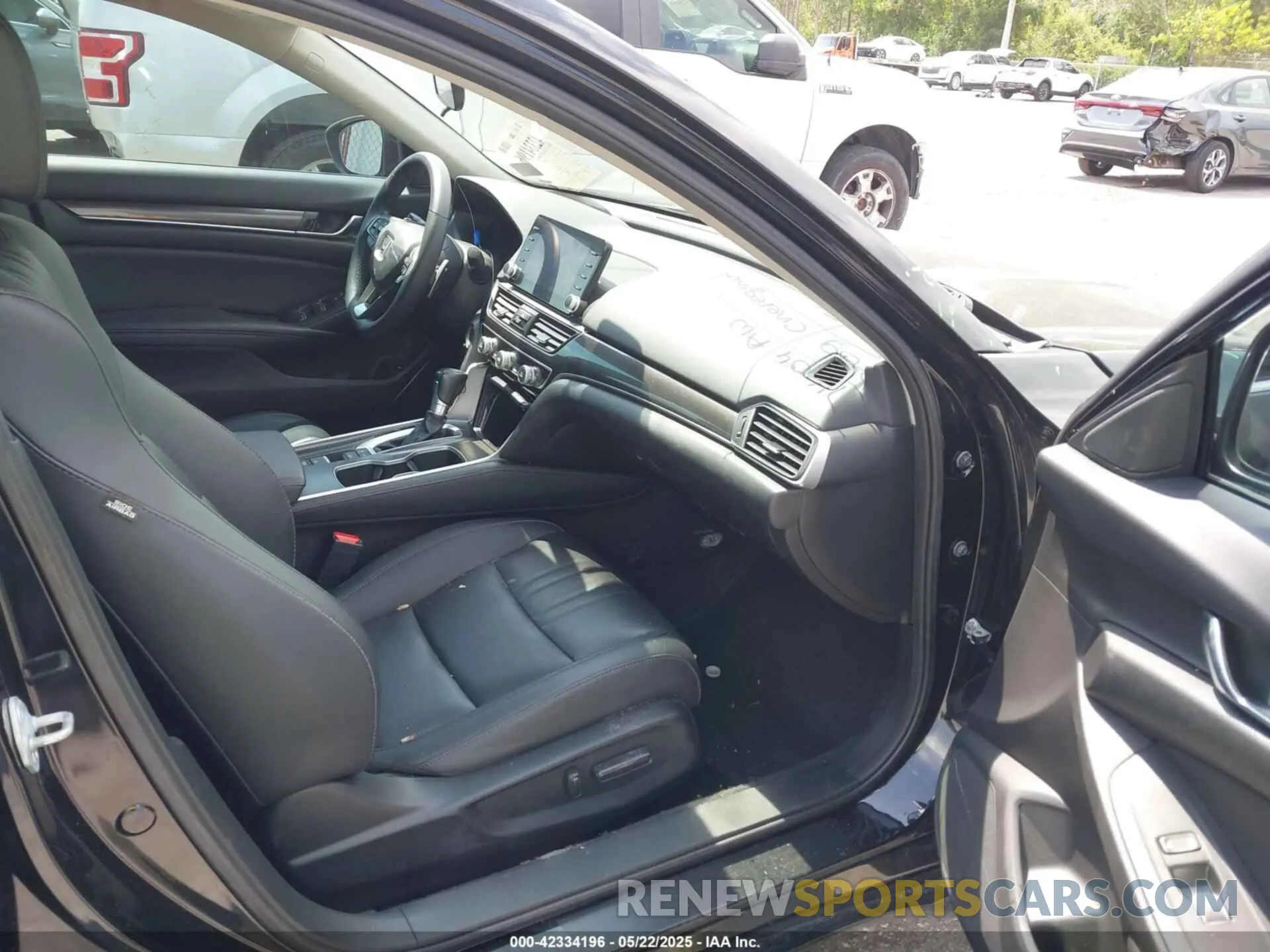 5 fotografías del automóvil dañado 1HGCV1F4XMA043146 HONDA ACCORD 2021