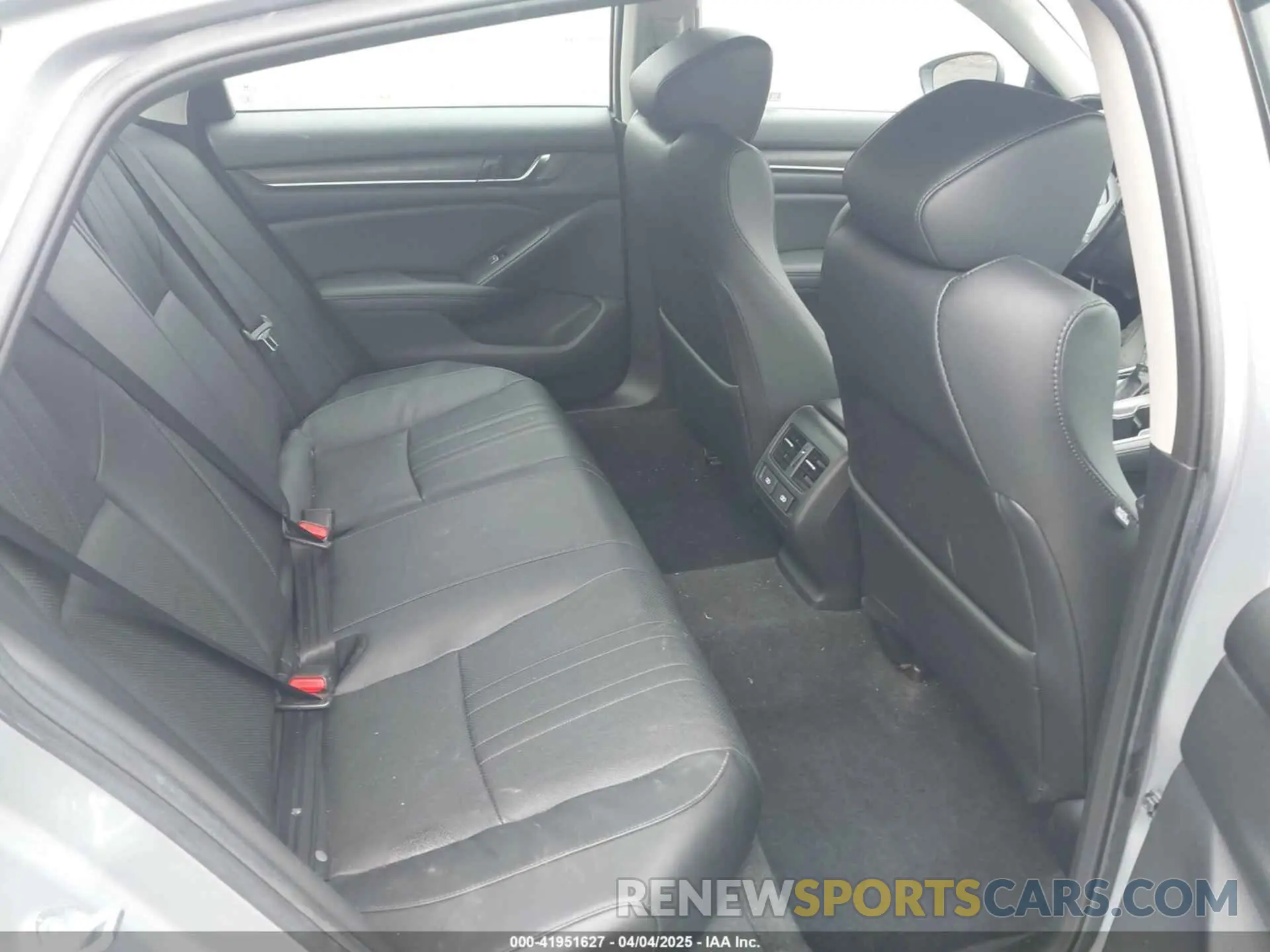 8 fotografías del automóvil dañado 1HGCV1F50MA074463 HONDA ACCORD 2021