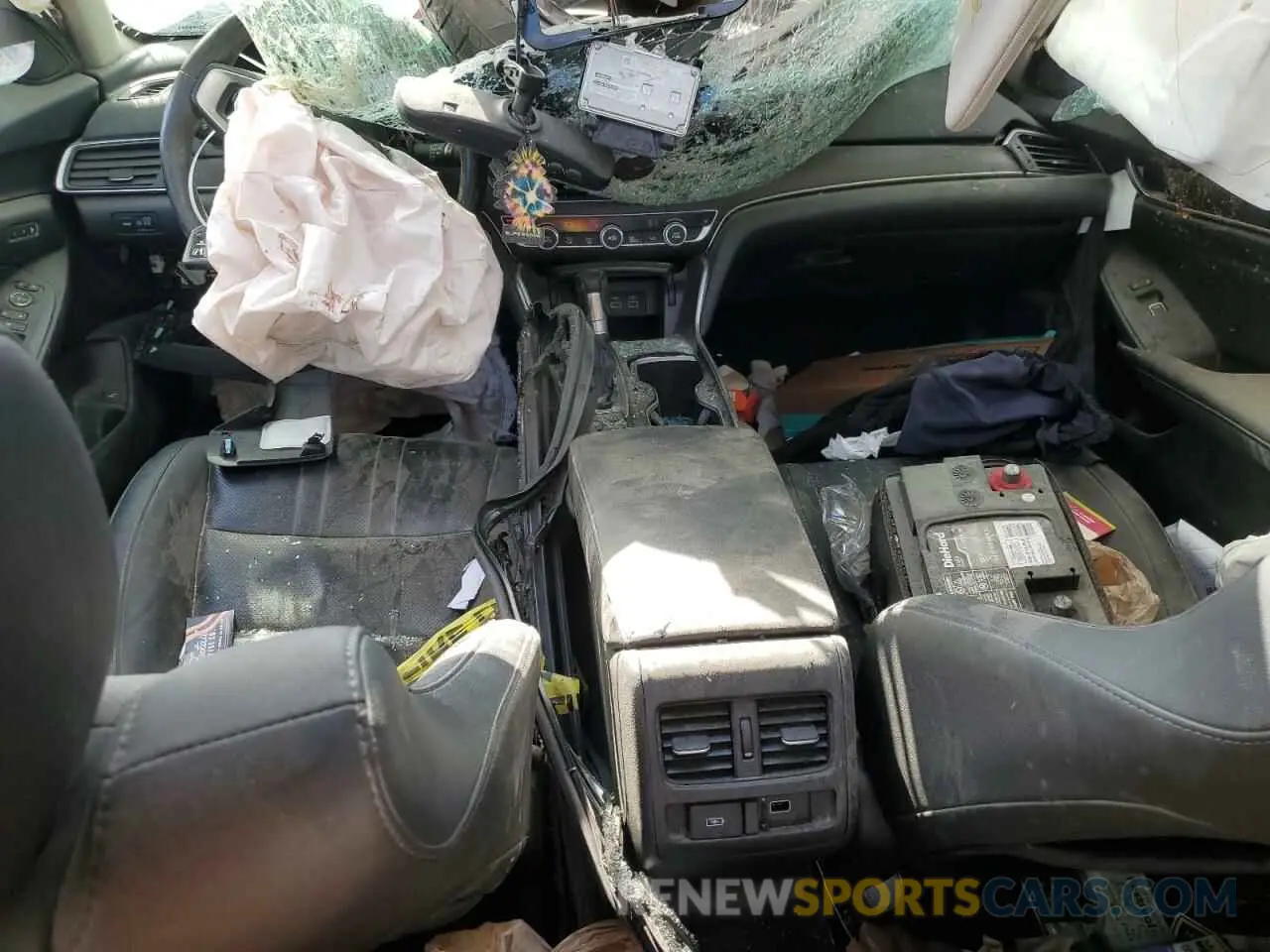 8 fotografías del automóvil dañado 1HGCV1F57MA022800 HONDA ACCORD 2021