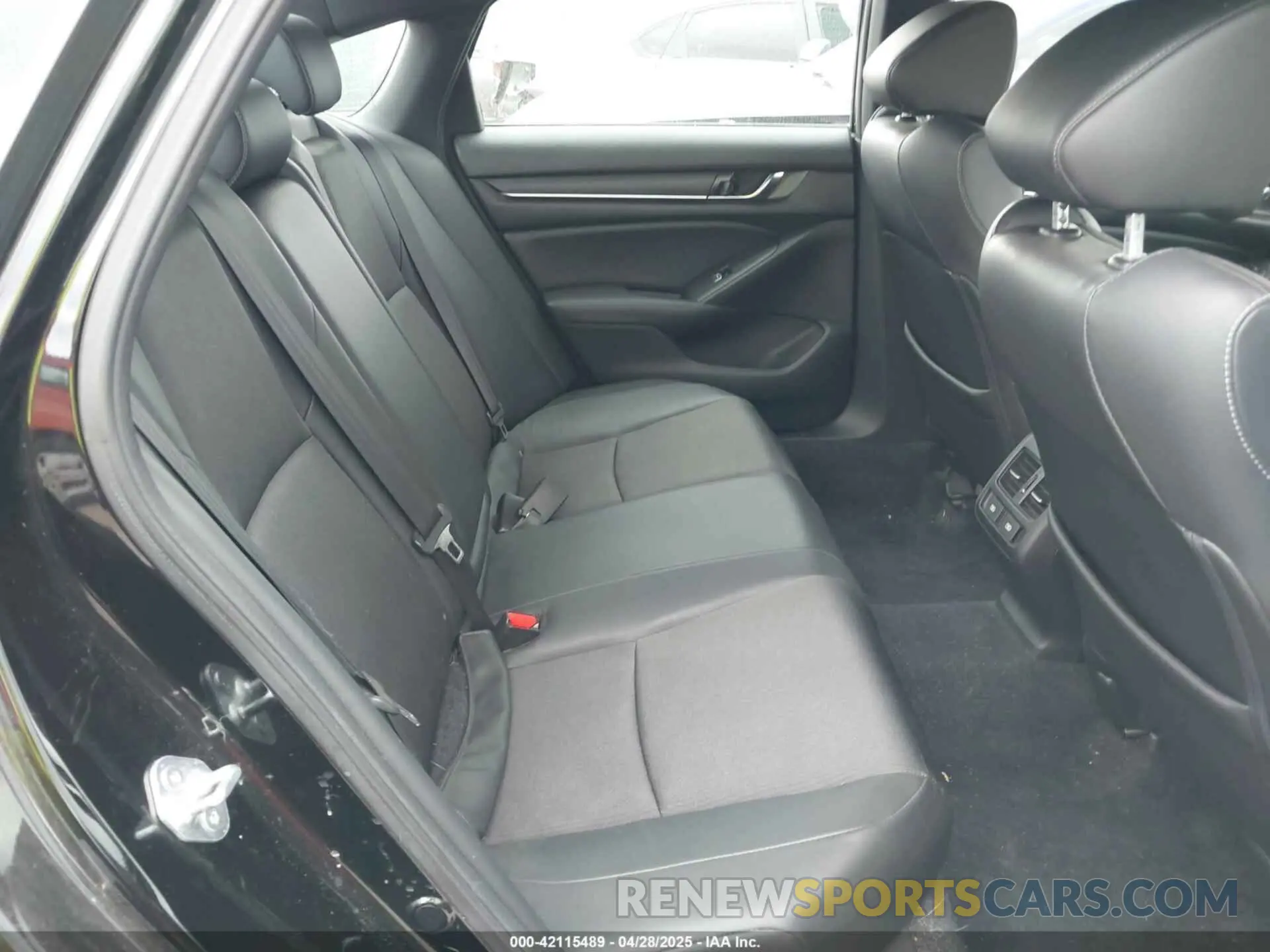 8 fotografías del automóvil dañado 1HGCV2F33MA028436 HONDA ACCORD 2021